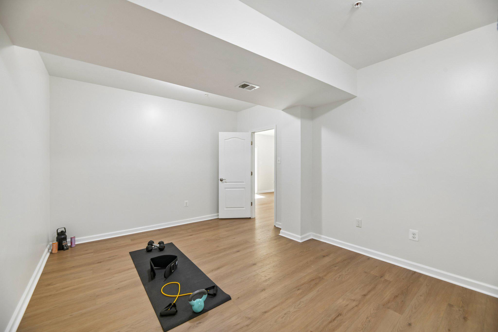 OAKMONT ESTATES - Residential