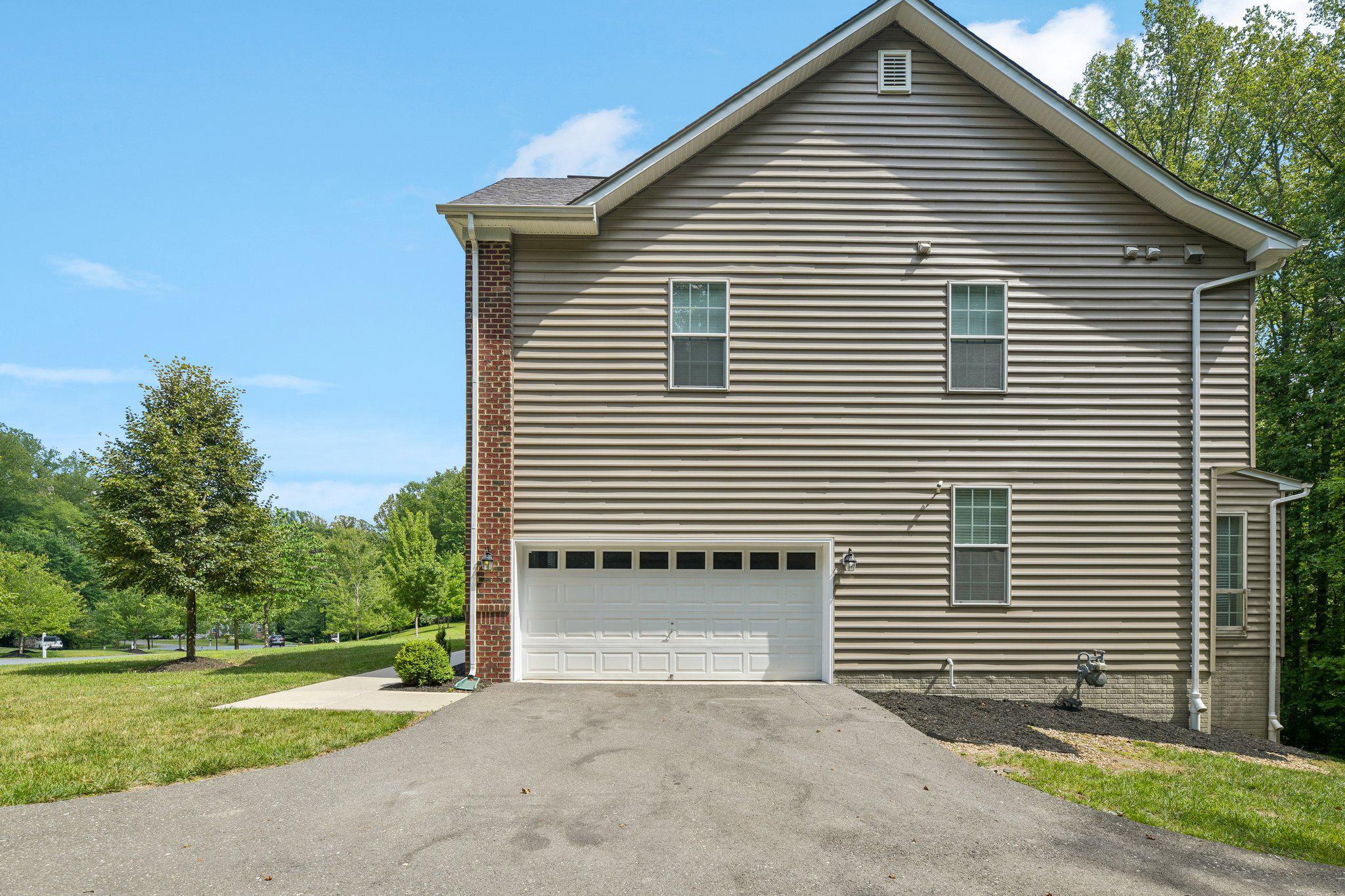 OAKMONT ESTATES - Residential
