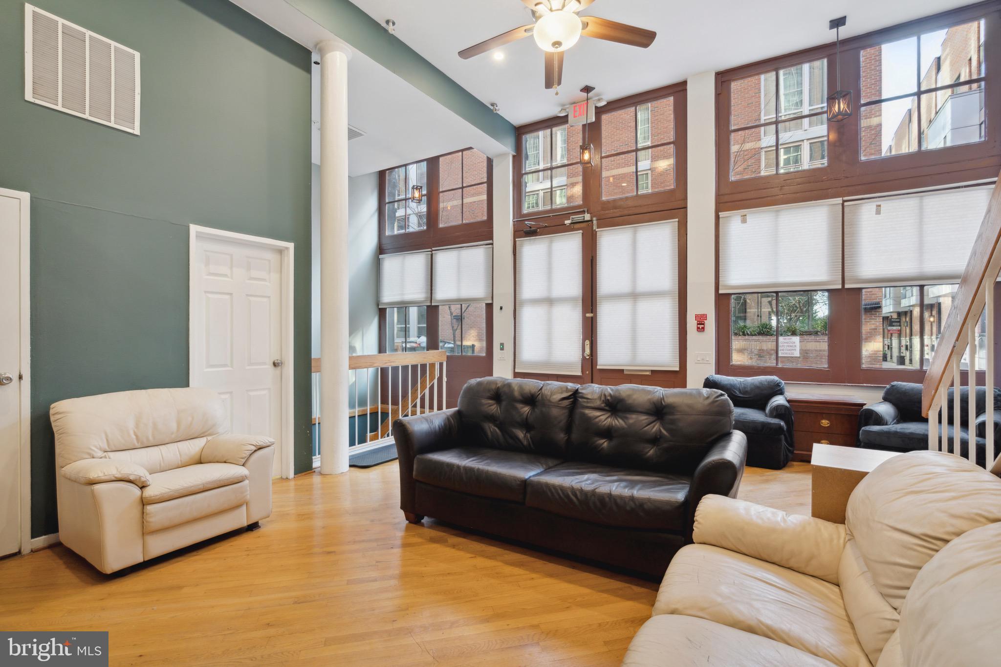 OLD CITY - Commercial Sale