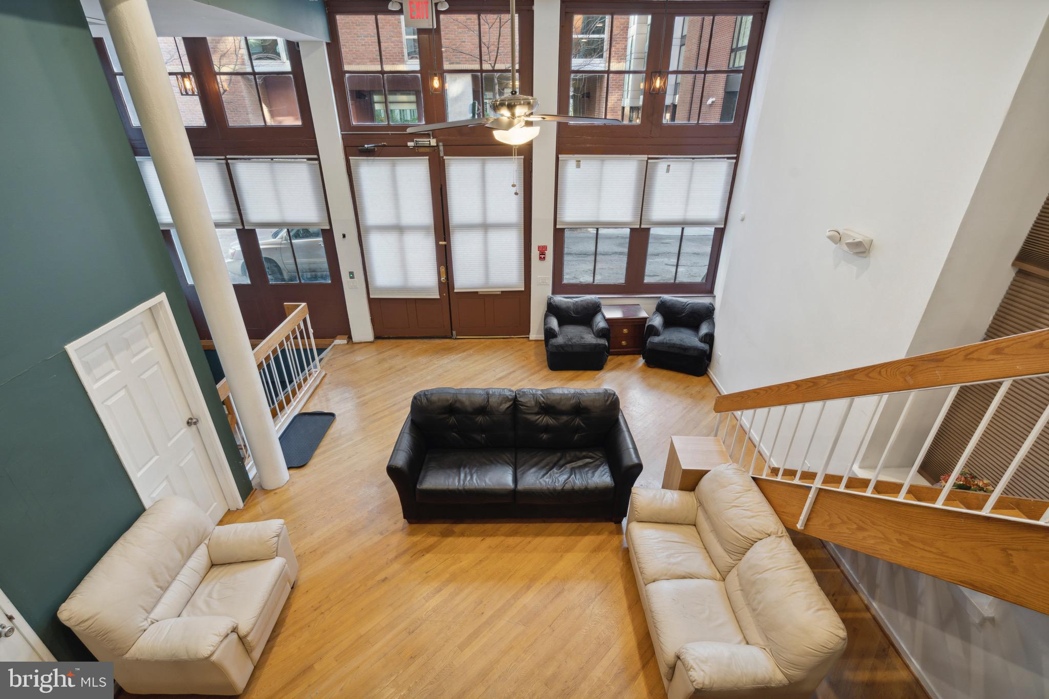 OLD CITY - Commercial Sale