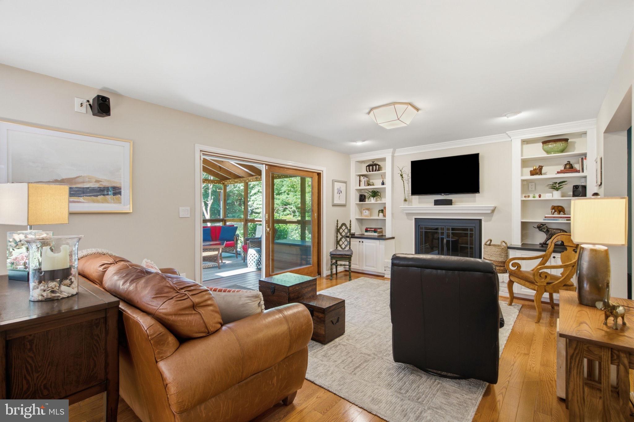 WOODBRIDGE FOREST - Residential