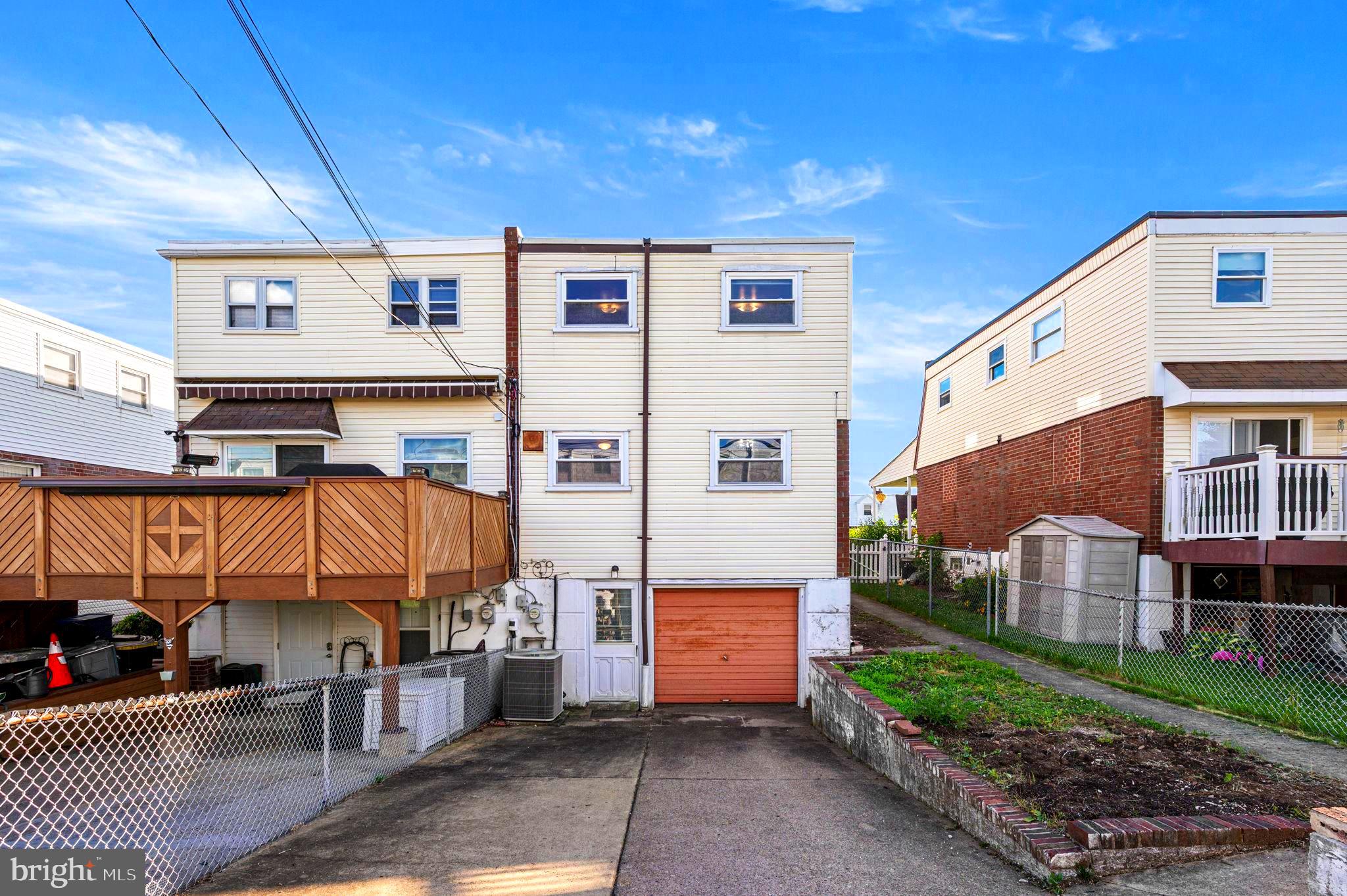 ACADEMY GARDENS - Residential