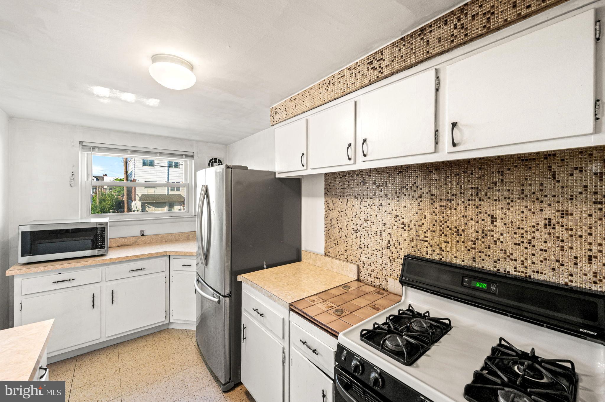 ACADEMY GARDENS - Residential