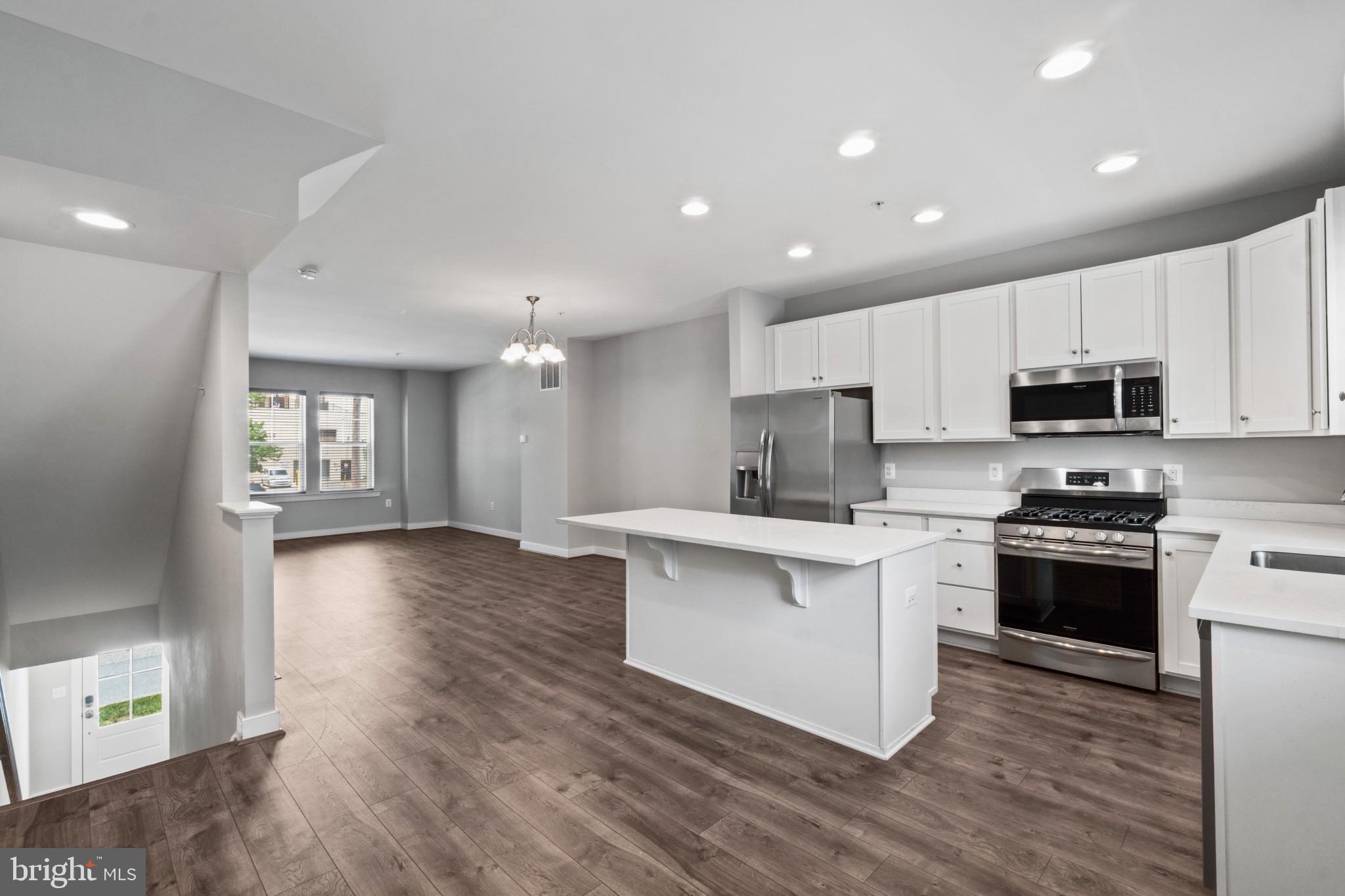 TOWSON MANOR VILLAGE - Residential