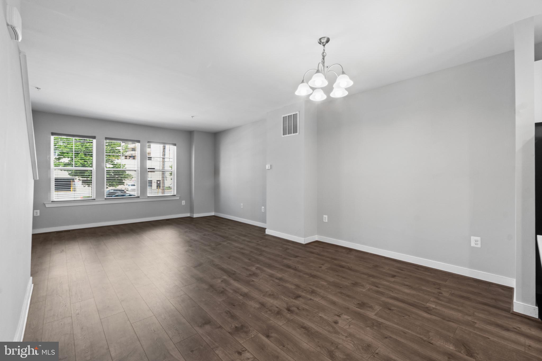 TOWSON MANOR VILLAGE - Residential