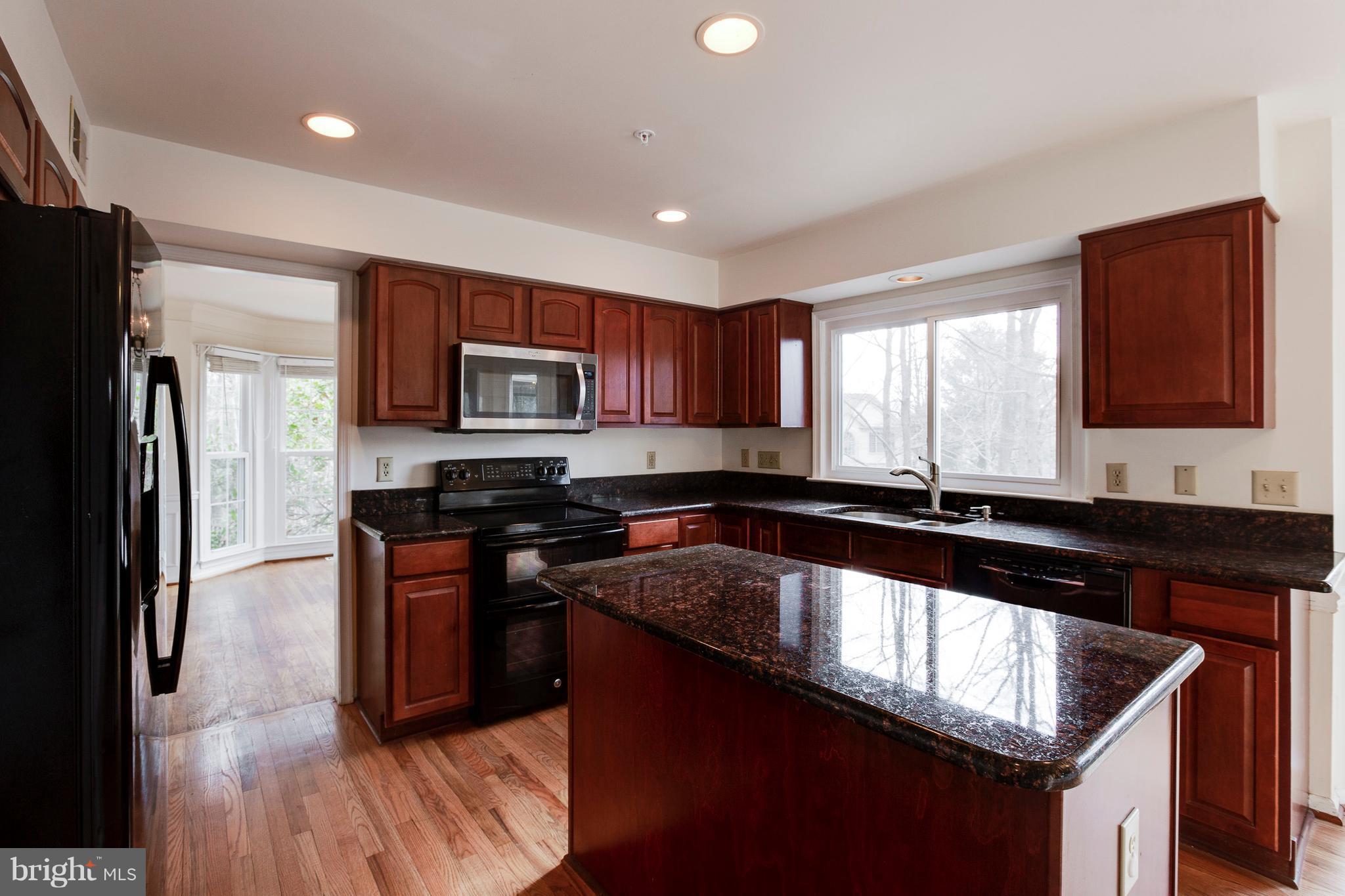 RUSSETT - Residential