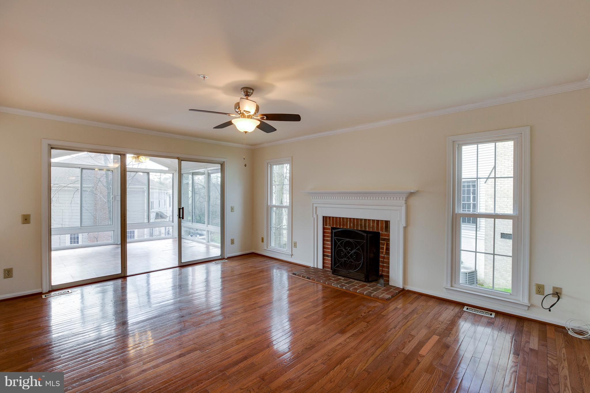 RUSSETT - Residential