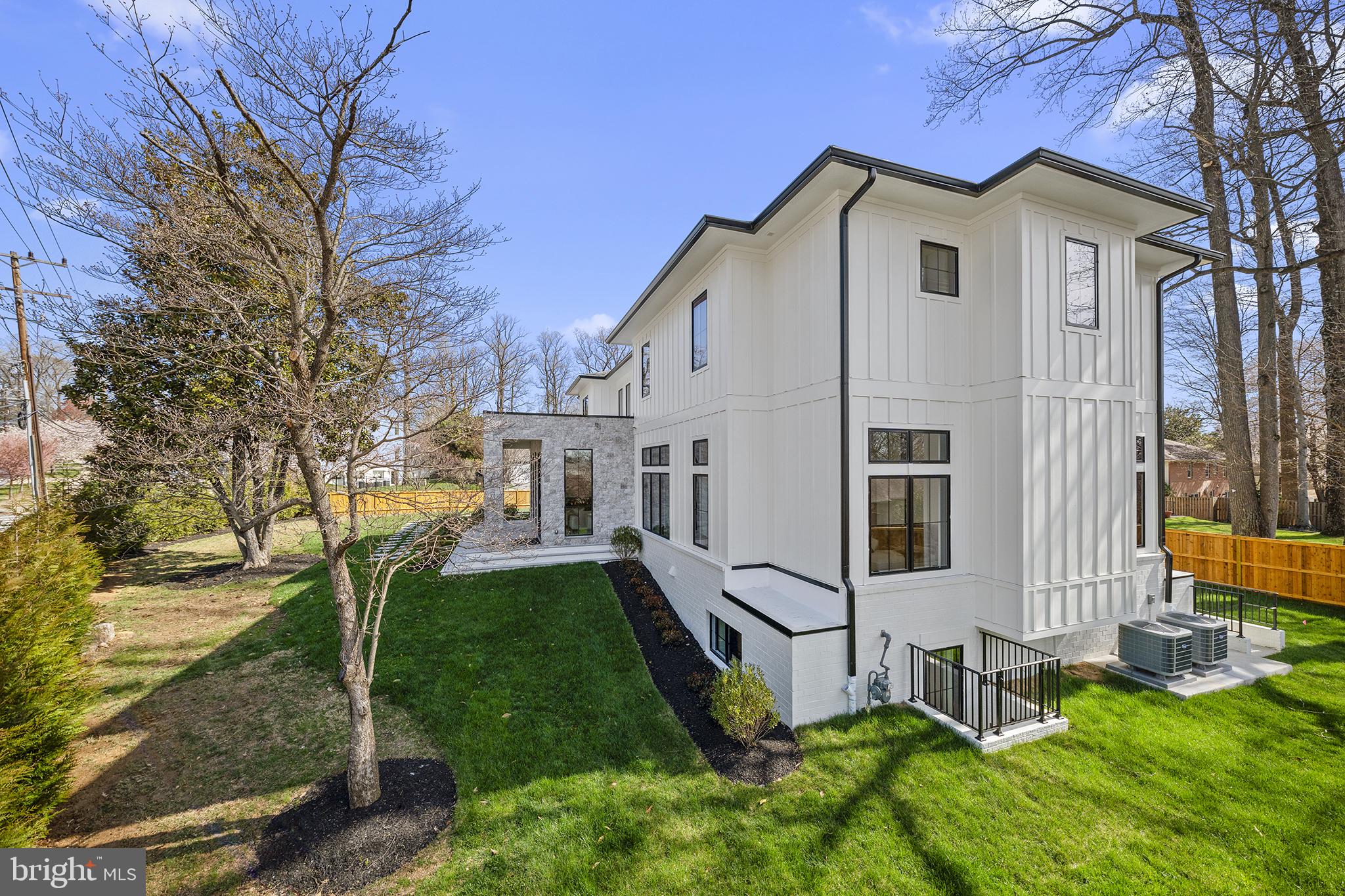 KENWOOD PARK - Residential
