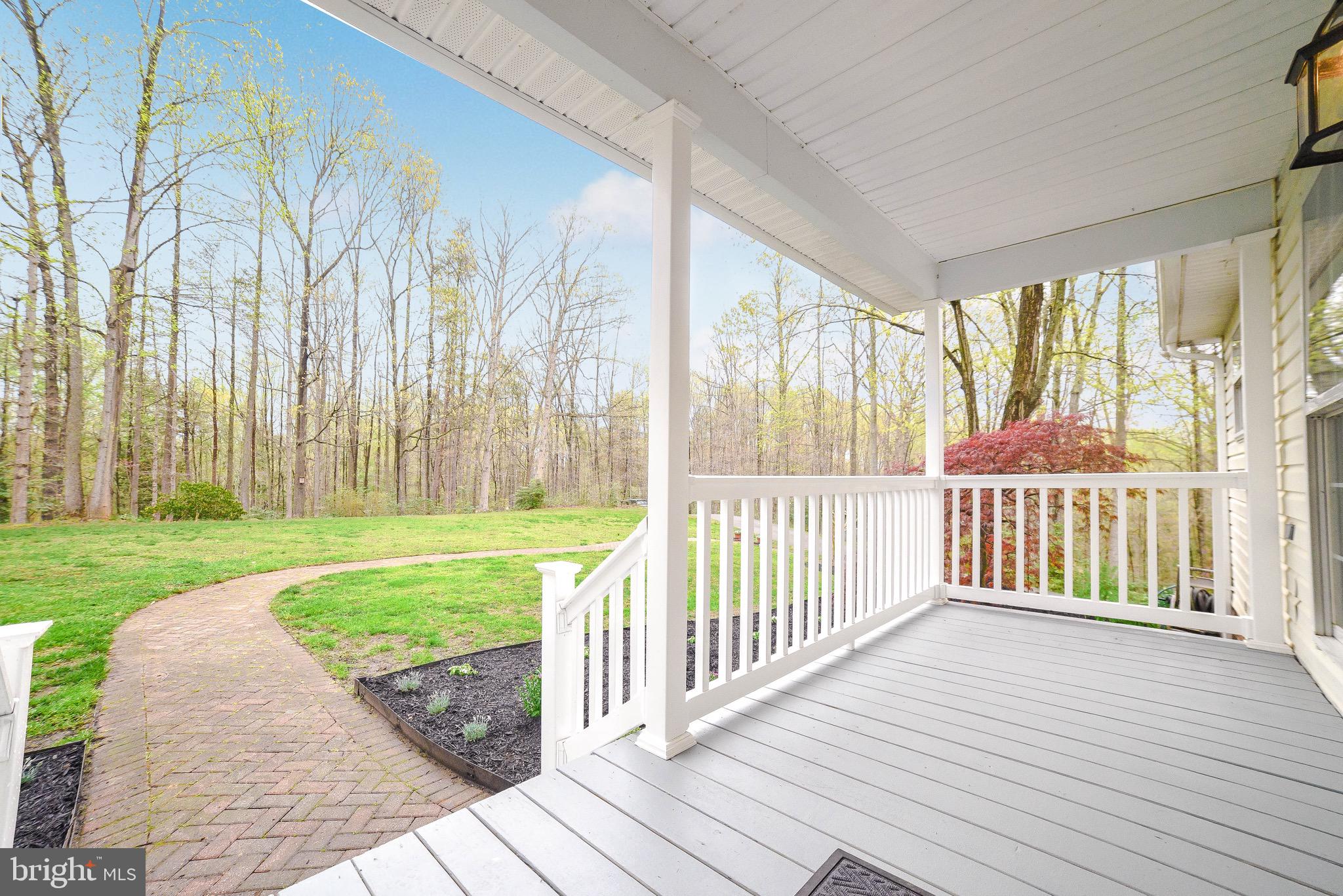 QUEEN TREE LANDING - Residential