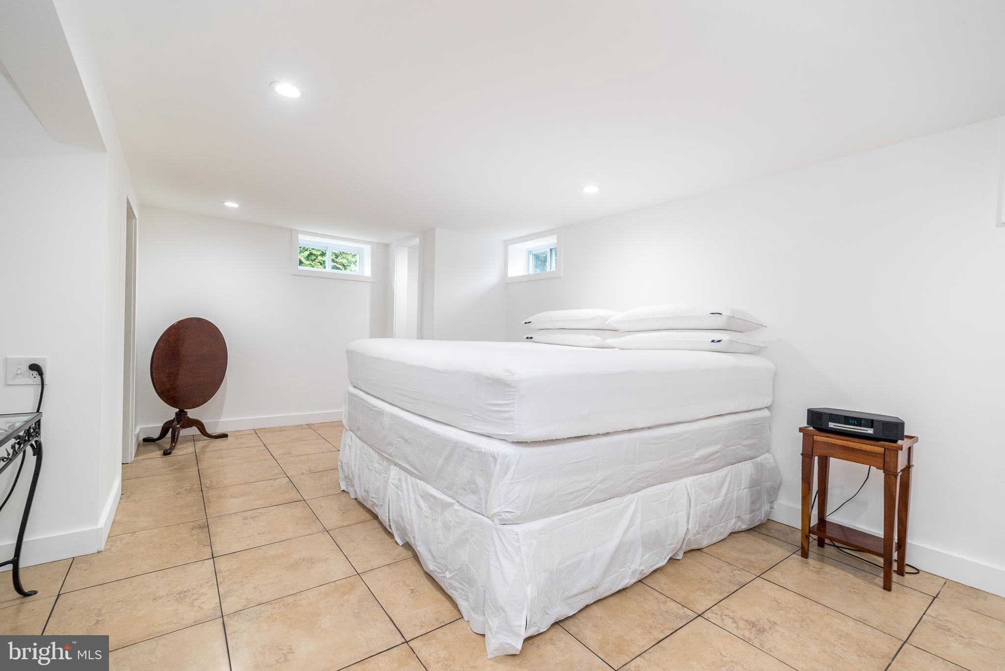 BEDMINSTER - Residential