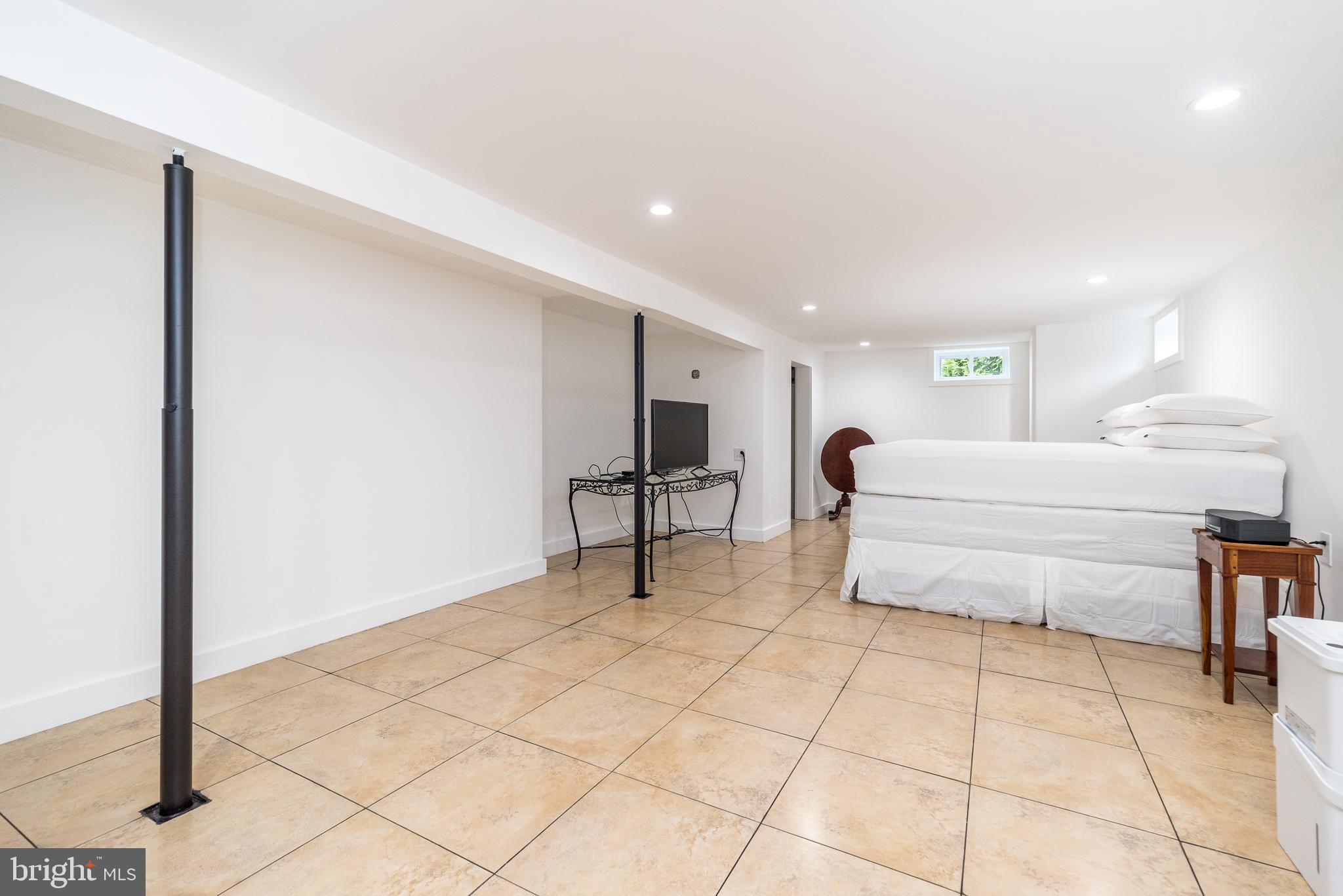 BEDMINSTER - Residential