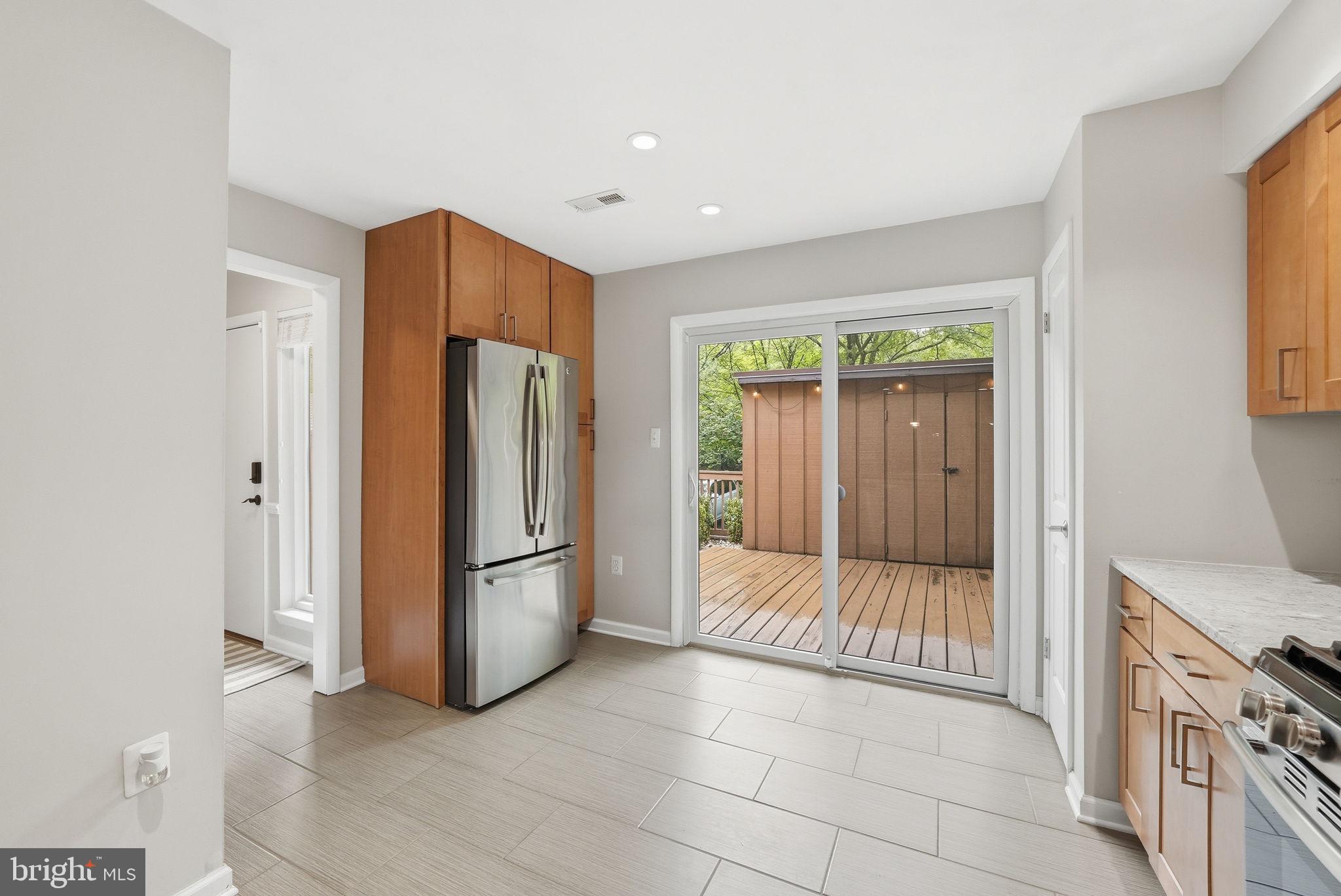 RESTON - Residential