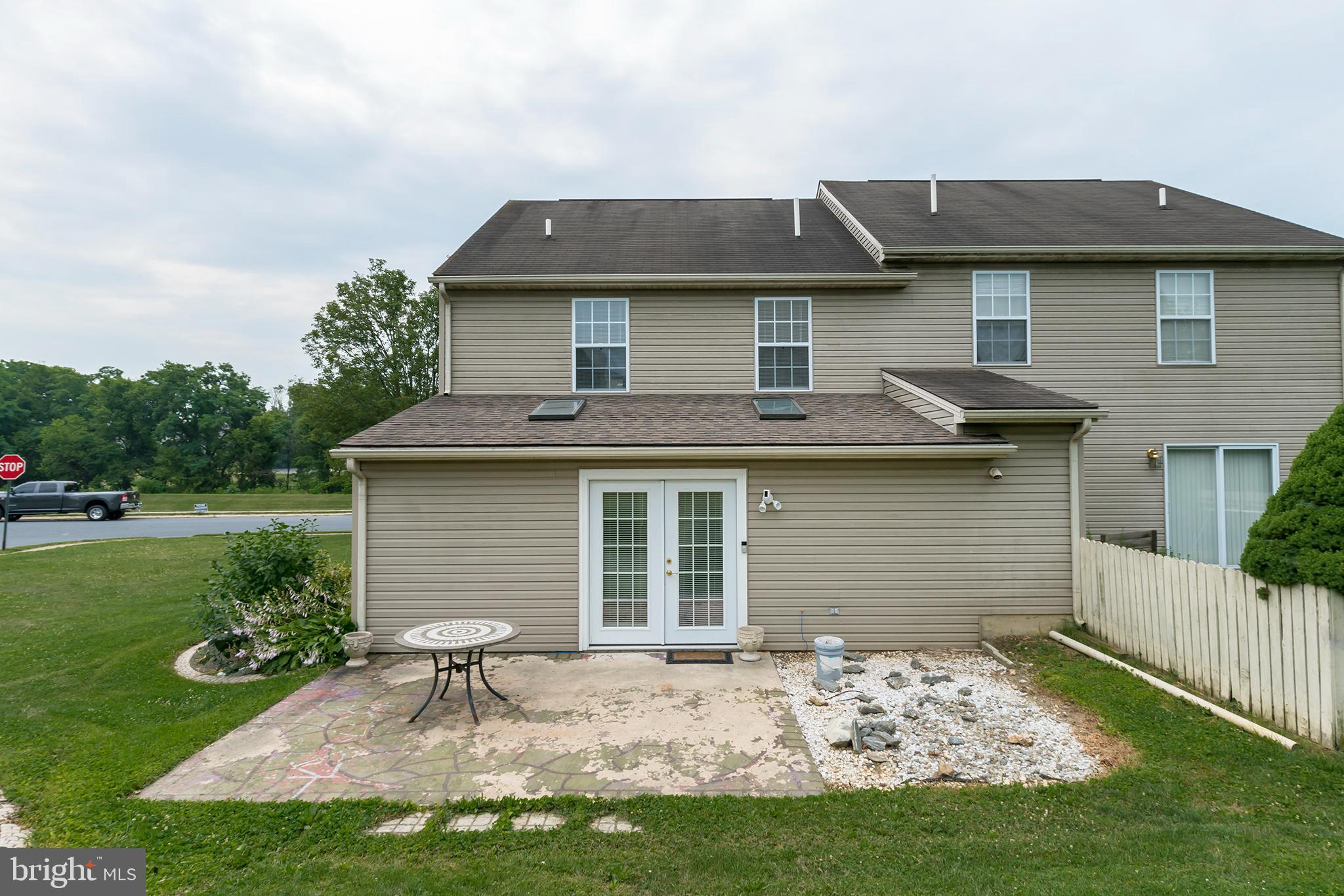 STERLING PLACE - Residential