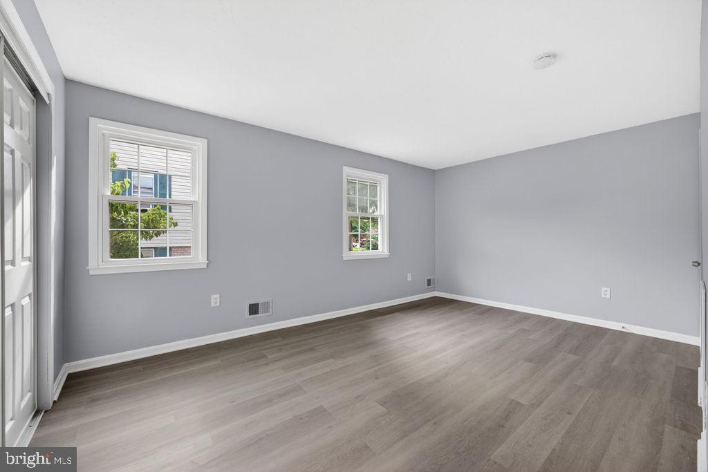 SHADY GROVE VILLAGE - Residential