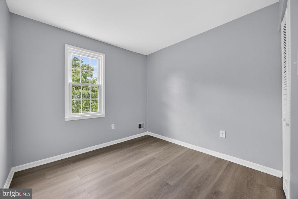 SHADY GROVE VILLAGE - Residential