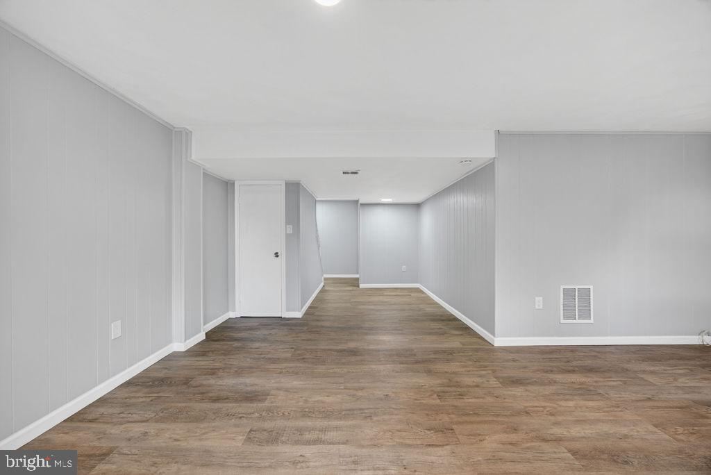 SHADY GROVE VILLAGE - Residential
