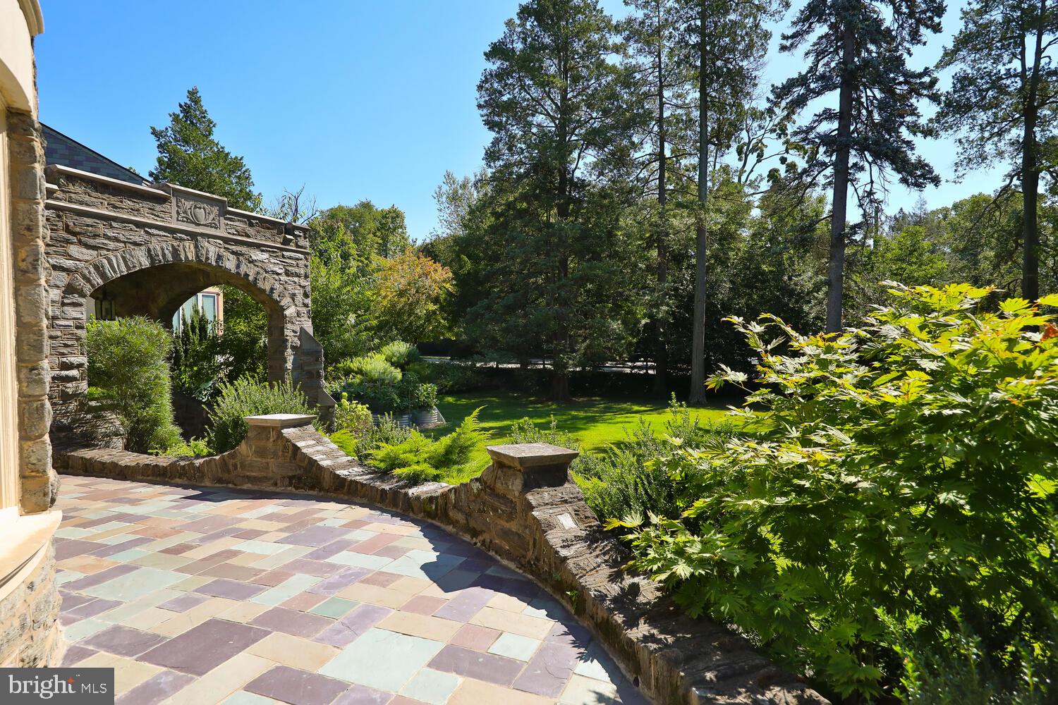 CHESTNUT HILL - Residential