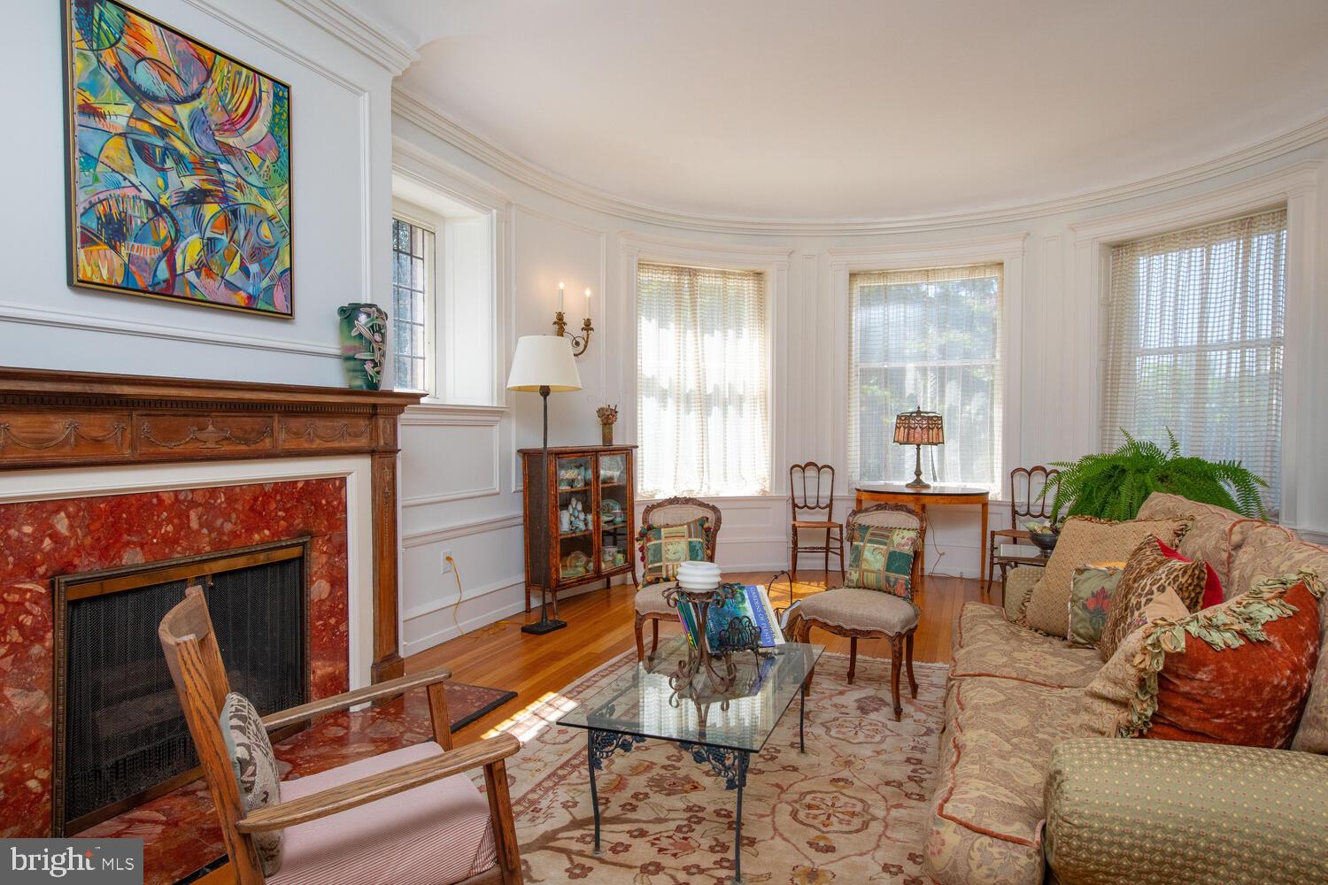 CHESTNUT HILL - Residential