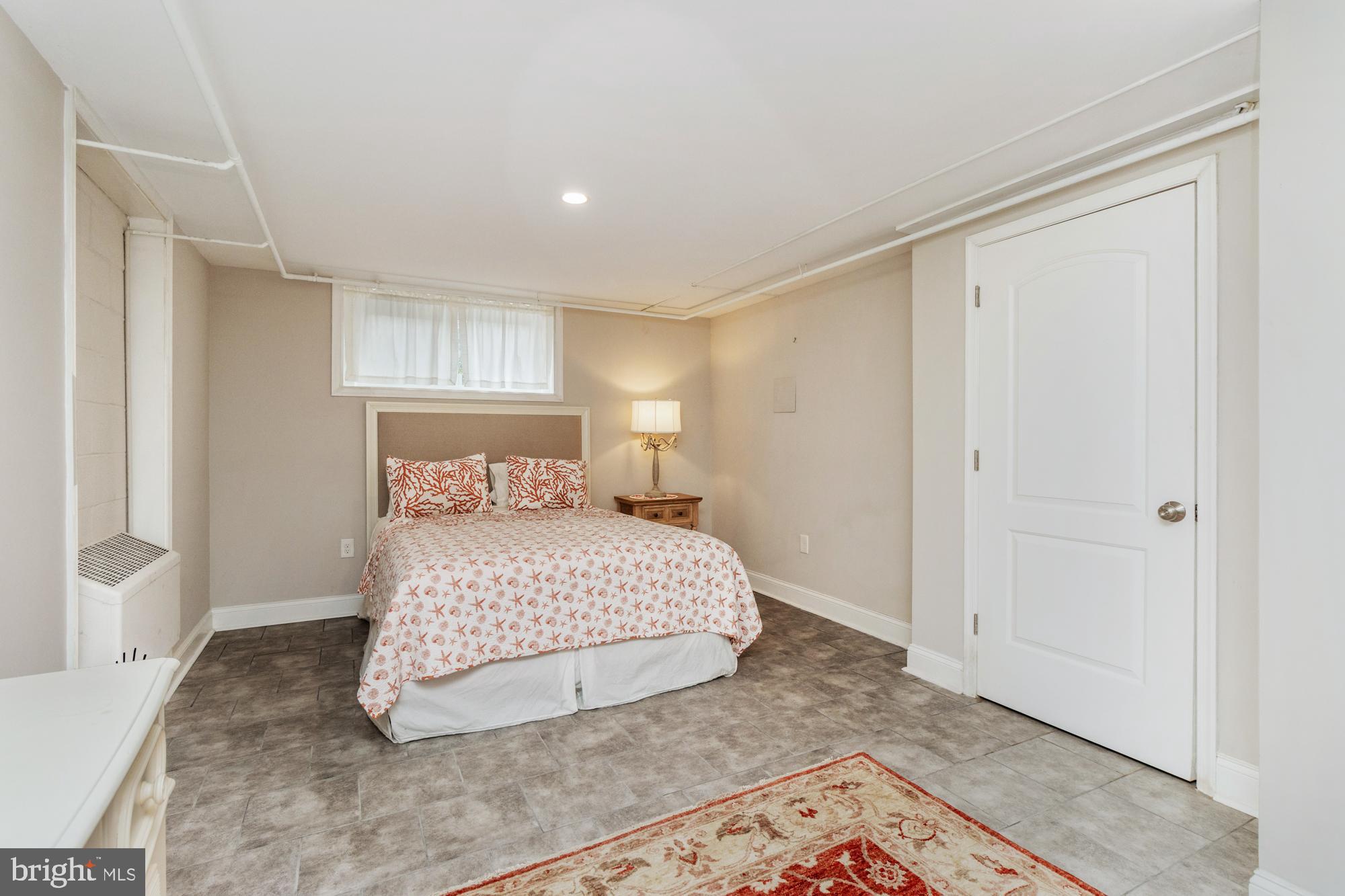 SOUTHLAND HILLS - Residential