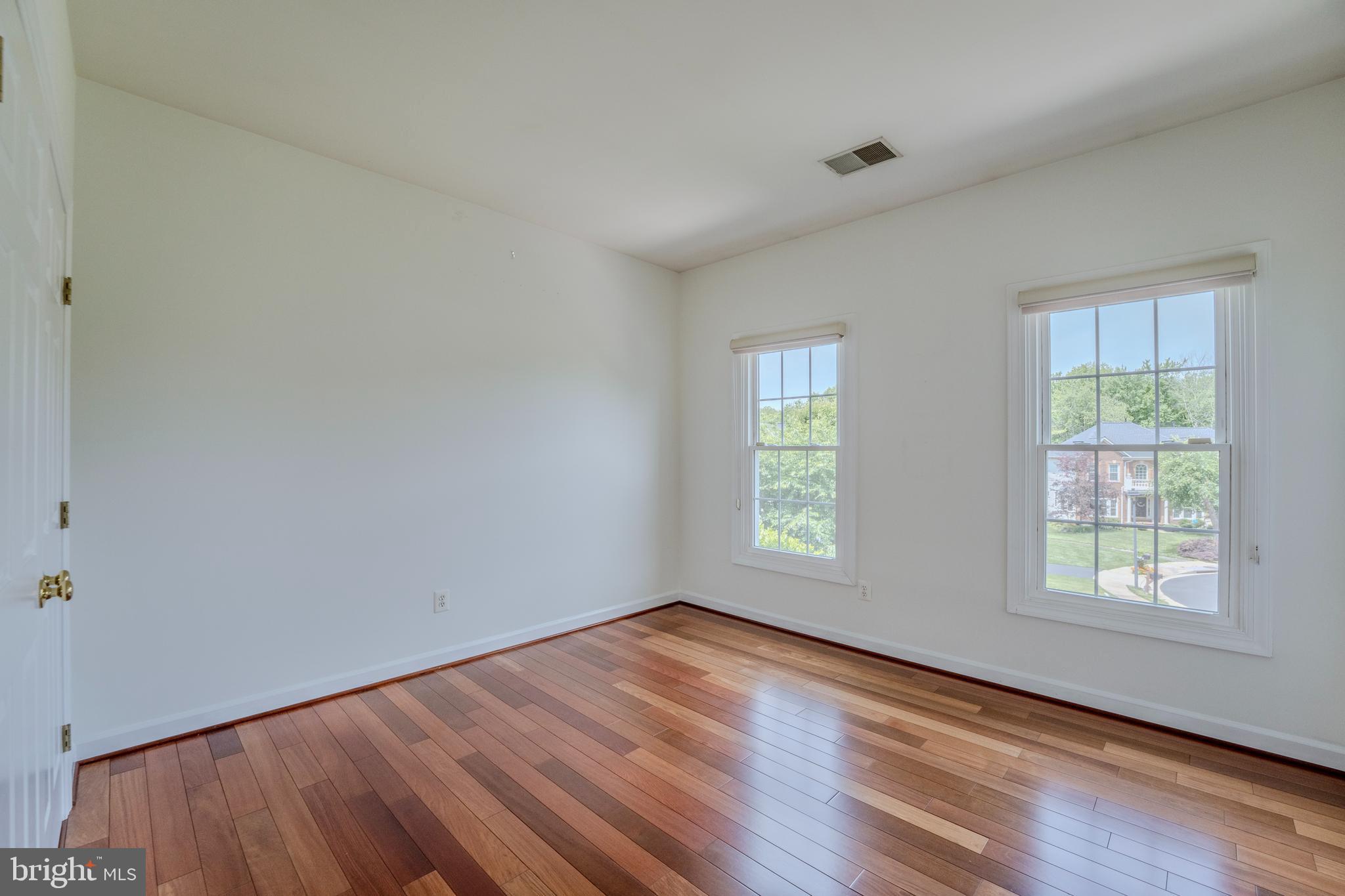 BERKSHIRE WOODS - Residential