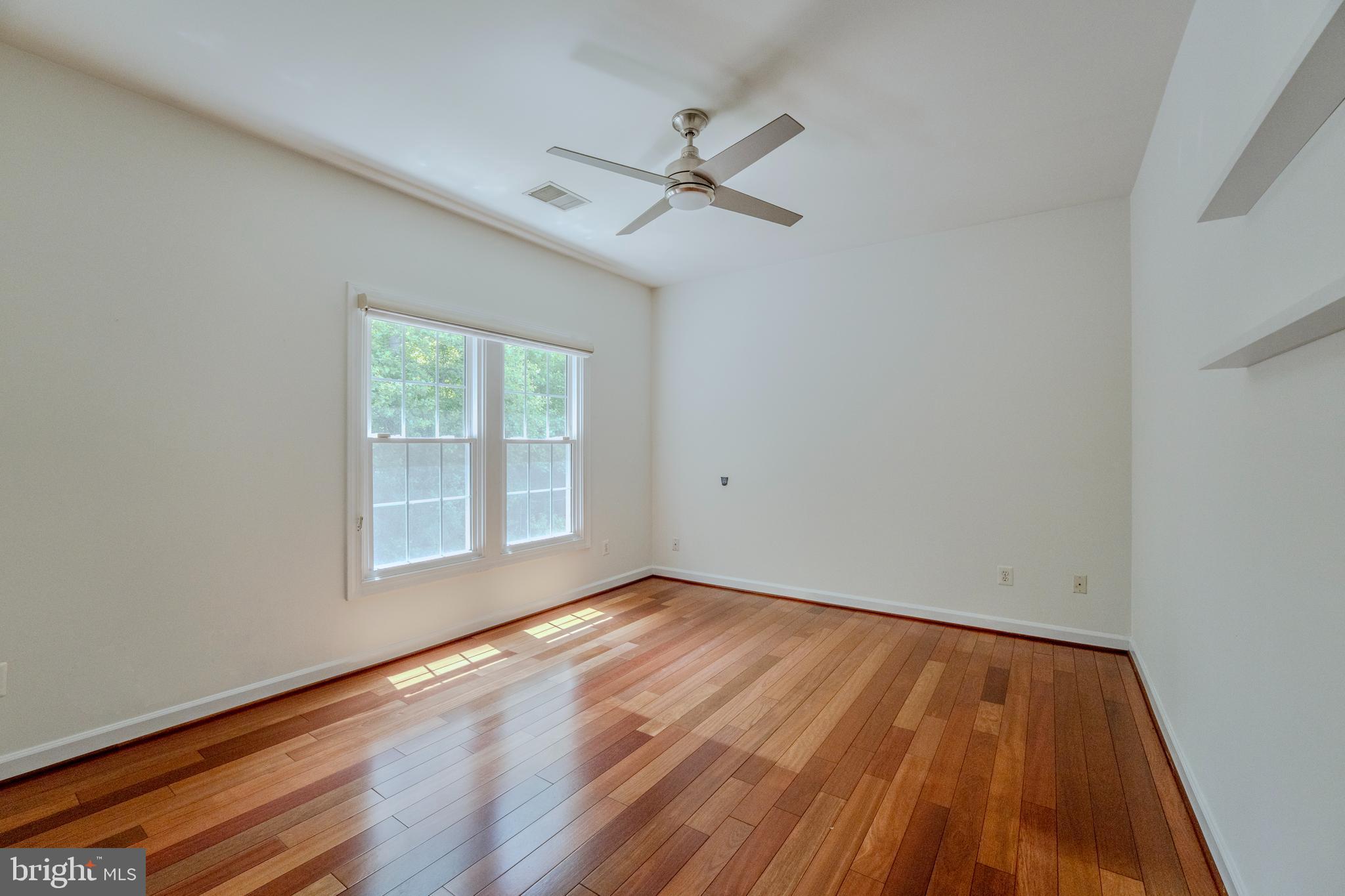 BERKSHIRE WOODS - Residential