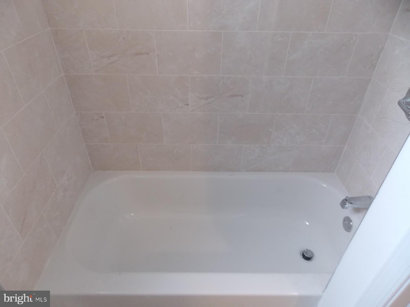 MANTUA - Residential