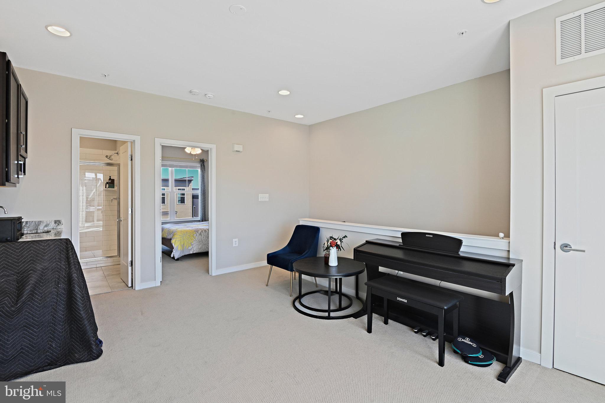 BRAMBLETON TOWN CENTER - Residential