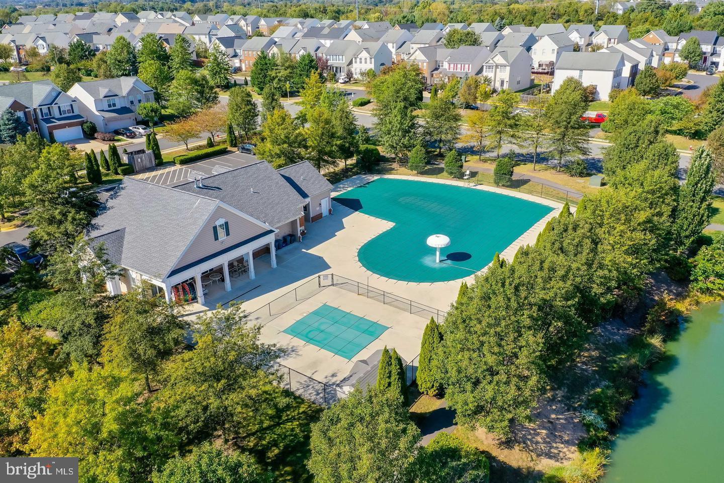 STRATFORD - Residential Lease