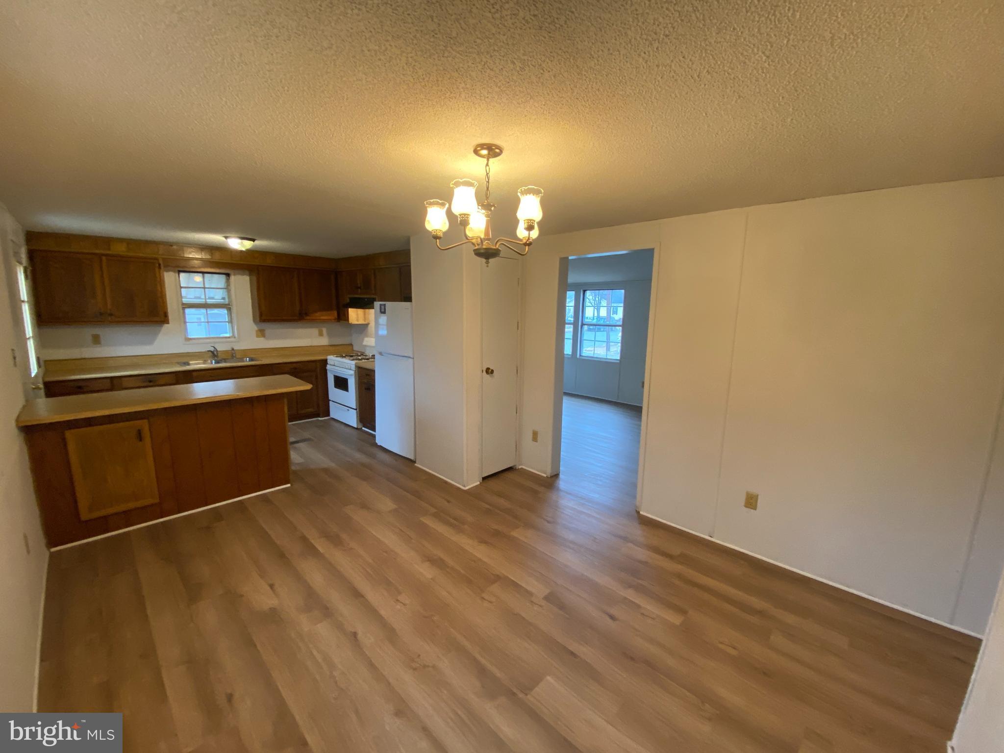 MAYFIELD - Residential Lease