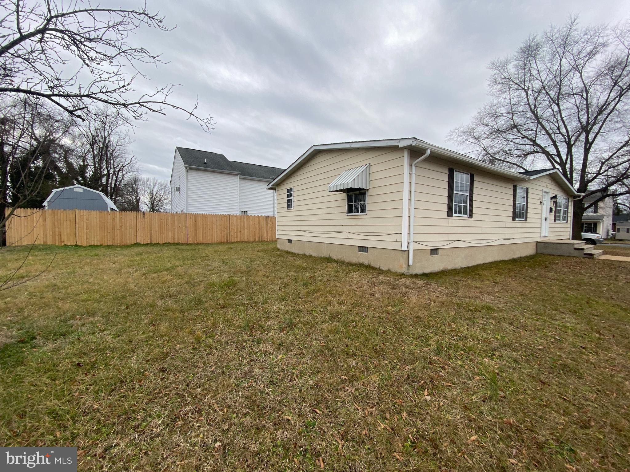 MAYFIELD - Residential Lease