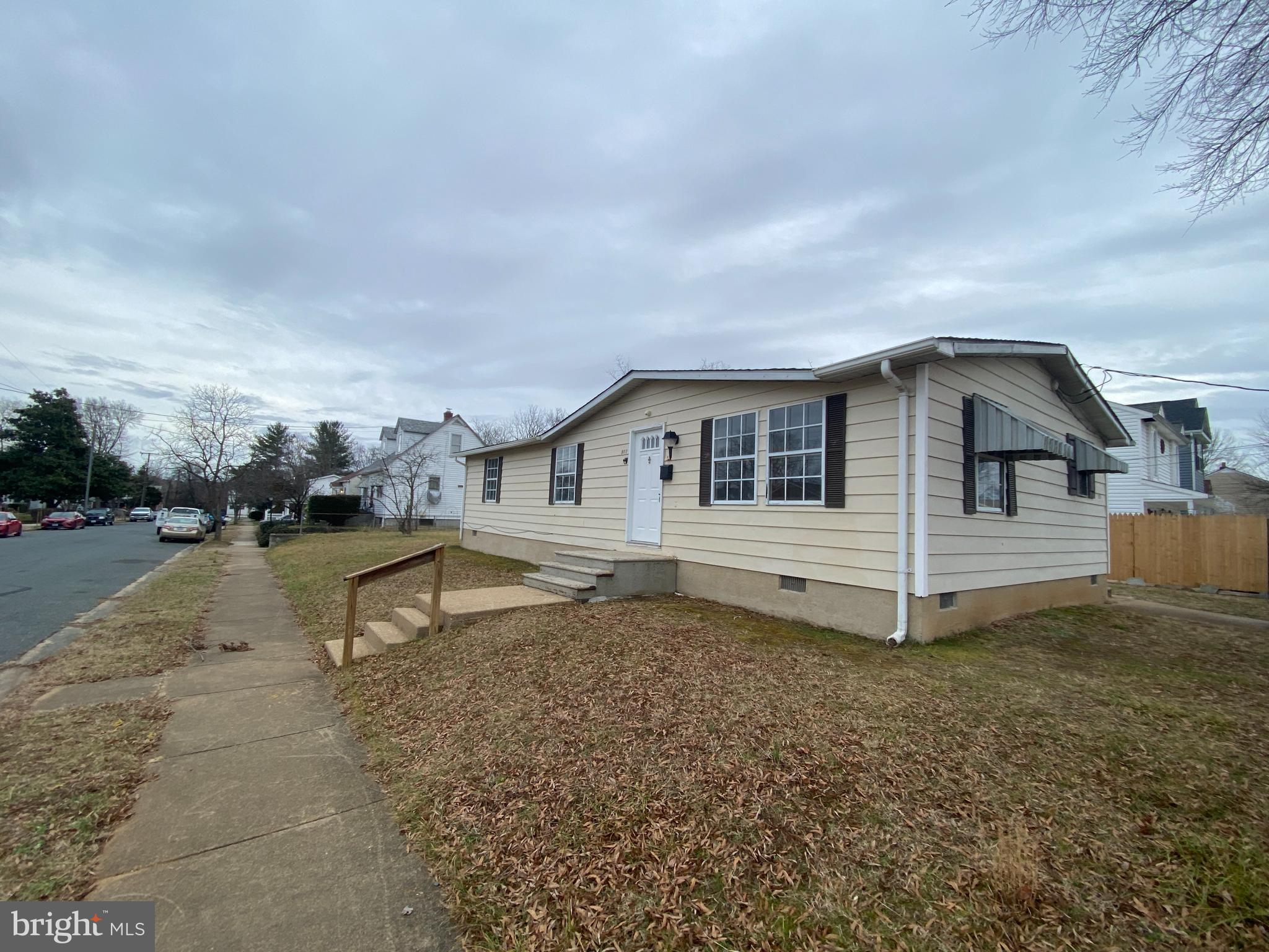 MAYFIELD - Residential Lease