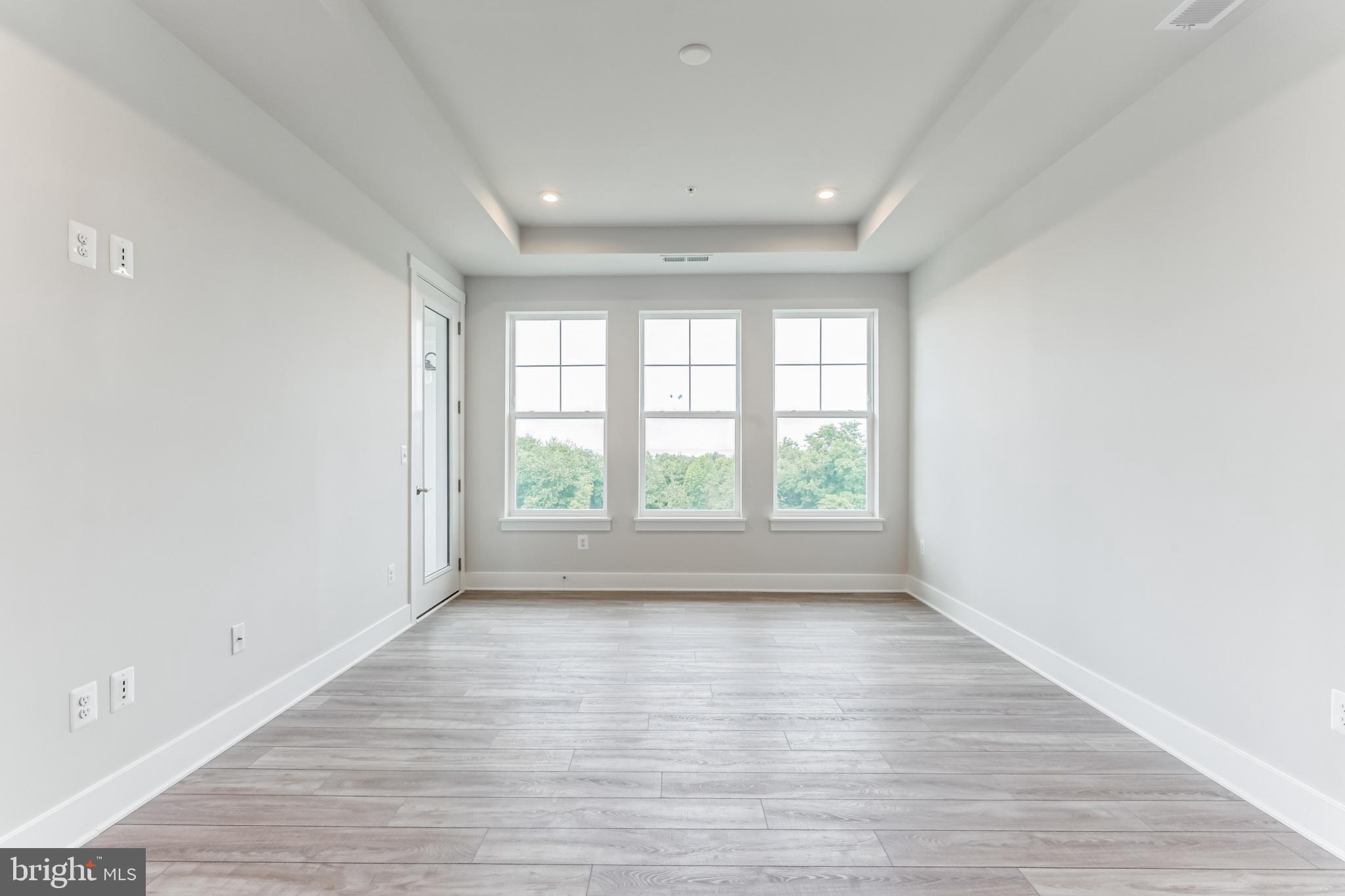 FOUR SEASONS AT KENT ISLAND - Residential