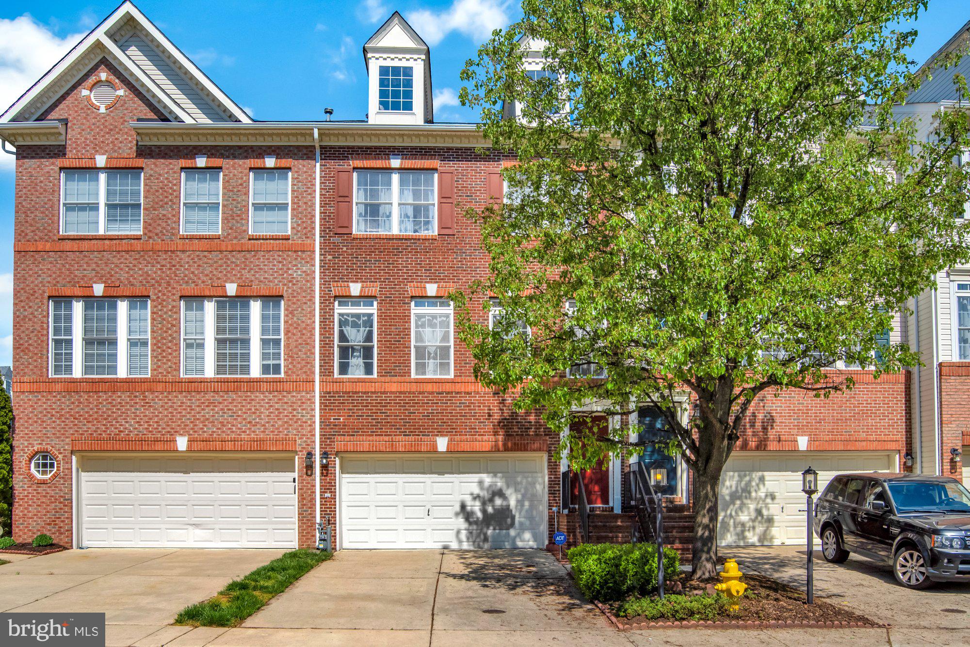 Come check out this very spacious three level  townhome located in the very popular Crofton Farms neighborhood! This well maintained home has plenty to offer and is conveniently located close to schools, dining and shopping. Just a commute away from Annapolis, Baltimore, D.C., and Ft. Meade. And don't forget about the back porch for downtime and hosting! Schedule your showing today!
