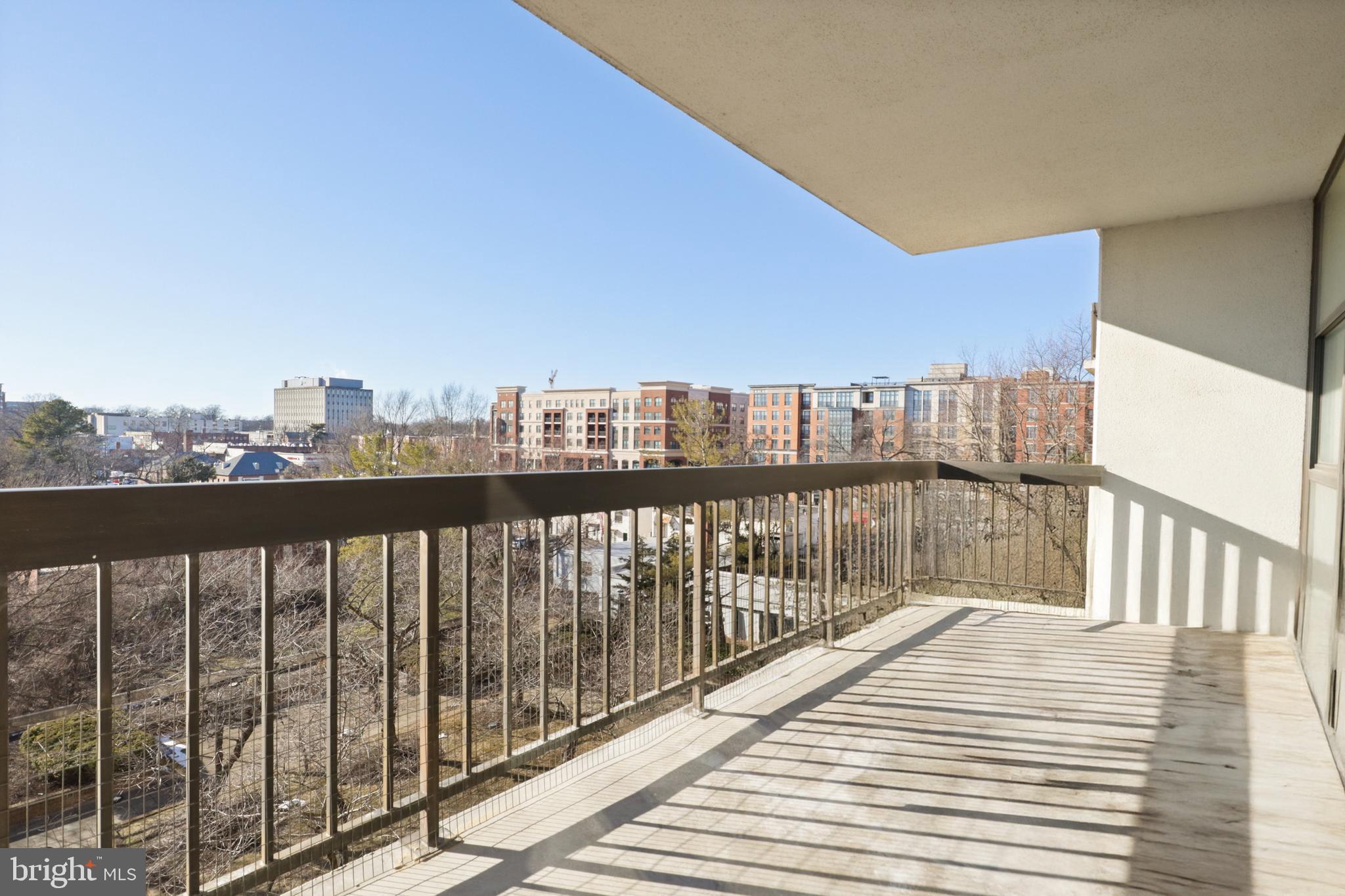 BARKLEY CONDO - Residential Lease