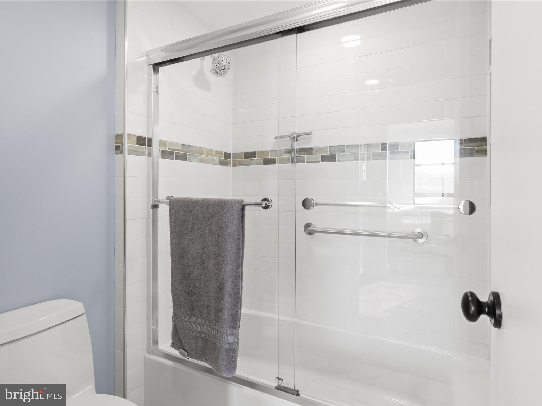 BARKLEY CONDO - Residential Lease