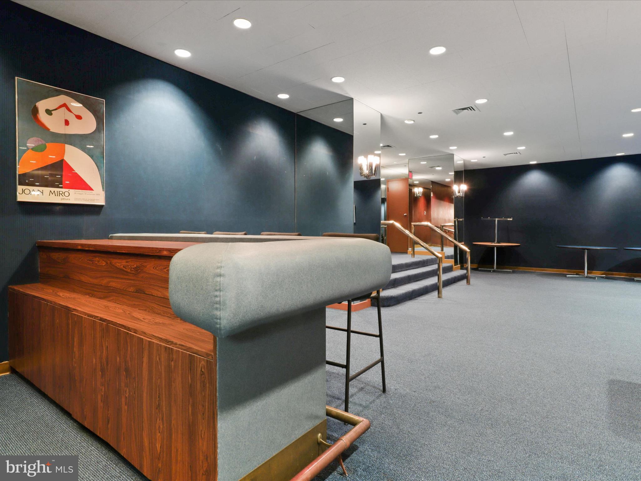 BARKLEY CONDO - Residential Lease