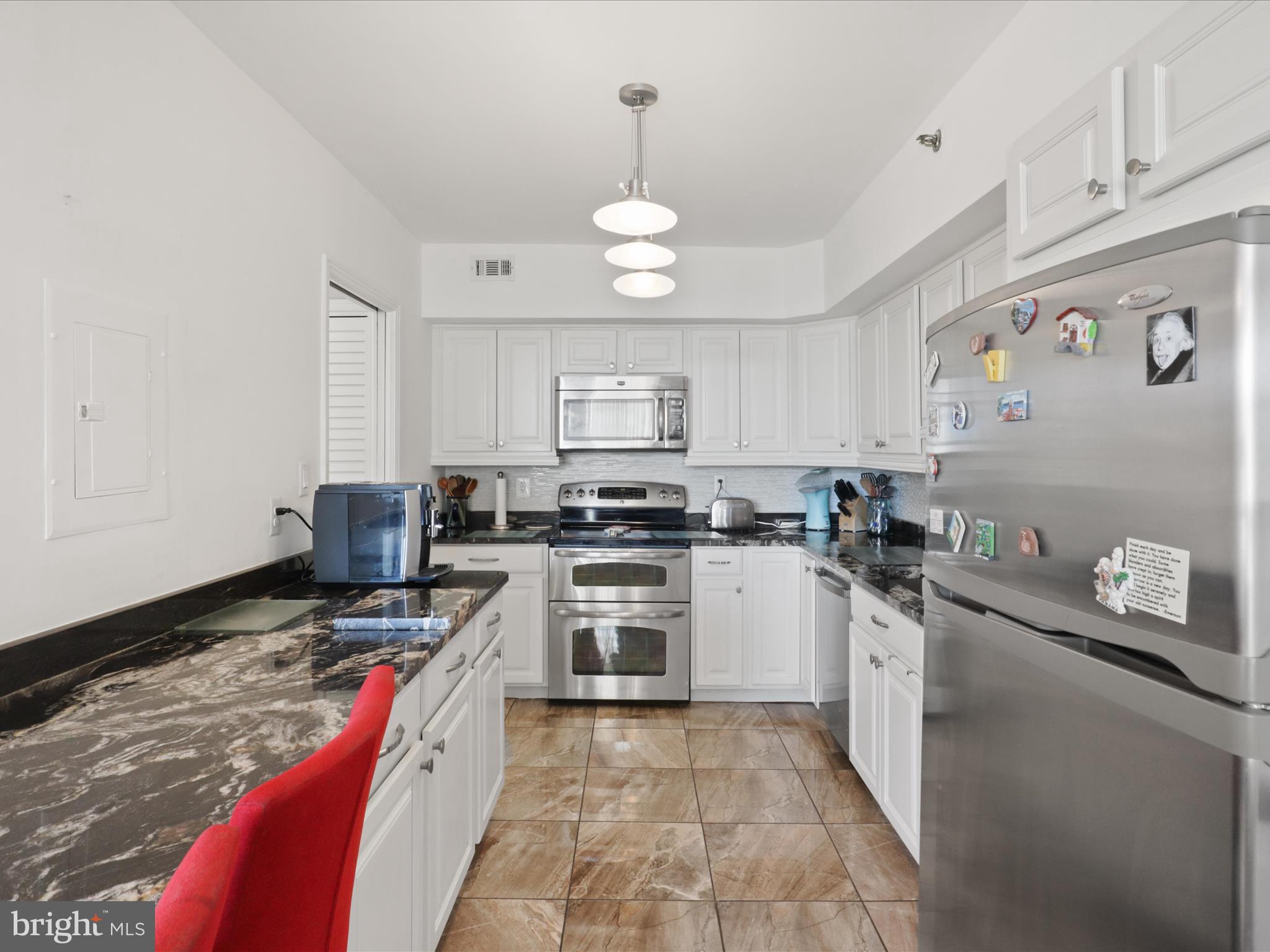 BARKLEY CONDO - Residential Lease