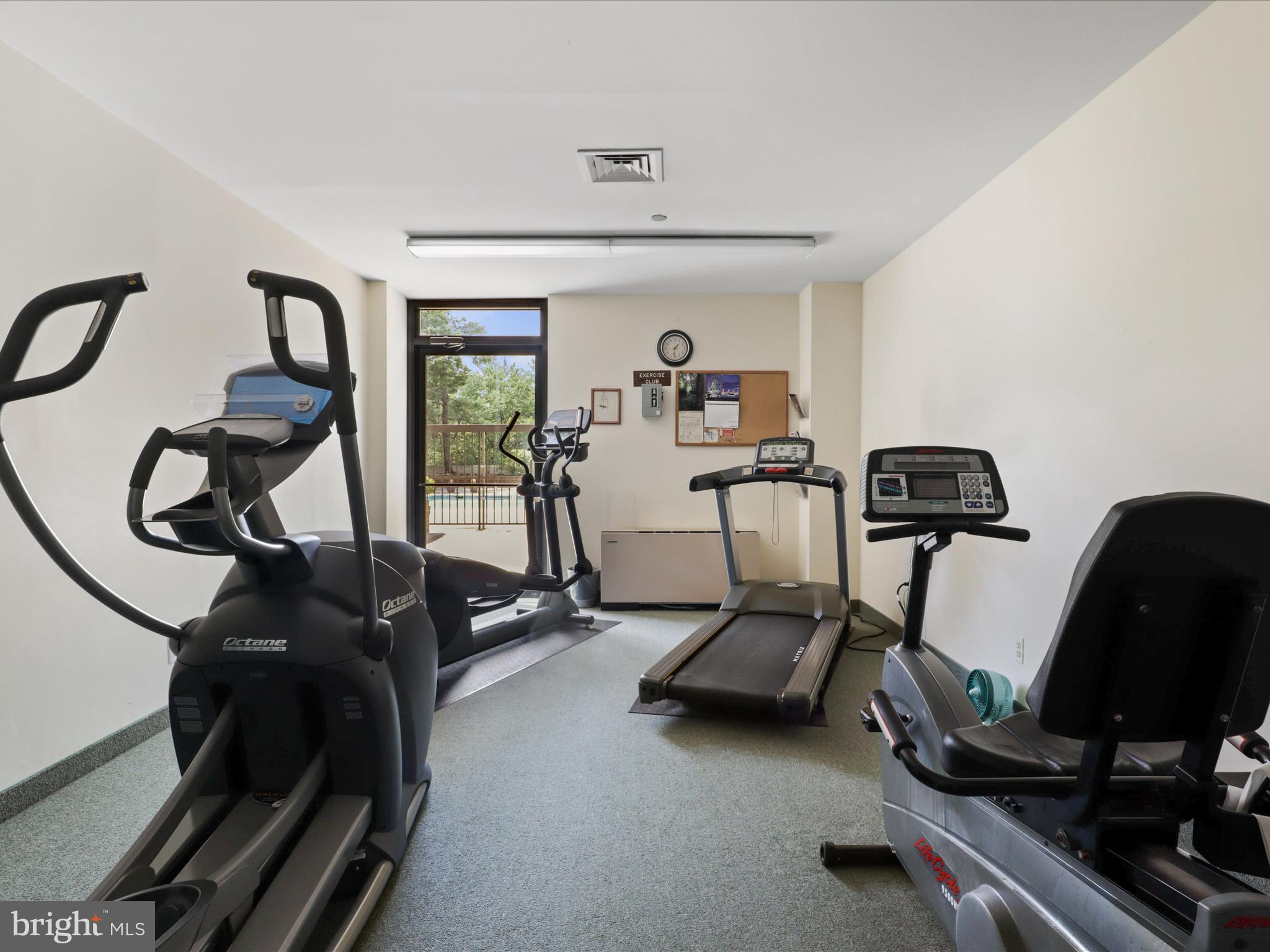 BARKLEY CONDO - Residential Lease
