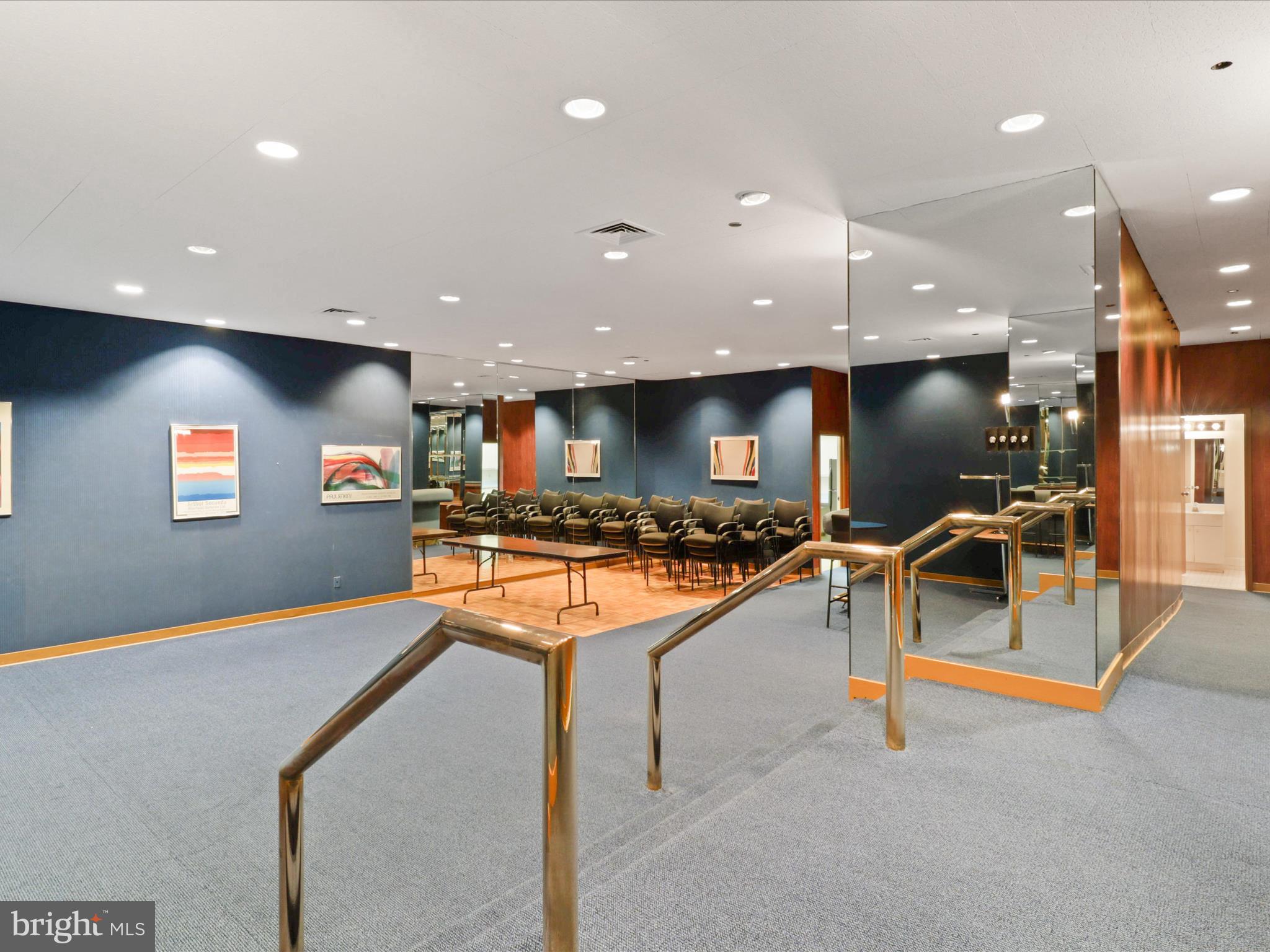 BARKLEY CONDO - Residential Lease