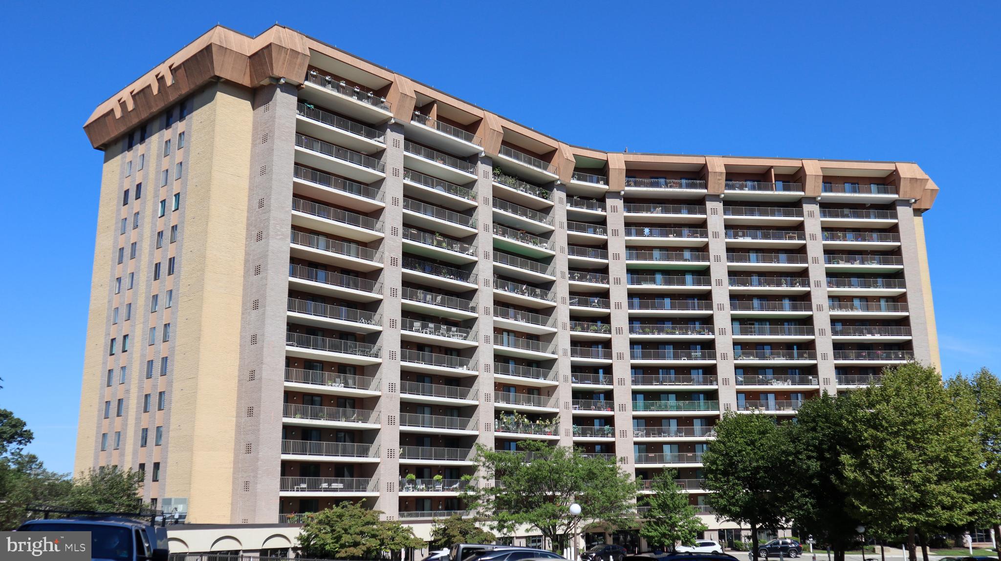 VALLEY FORGE TOWER - Residential