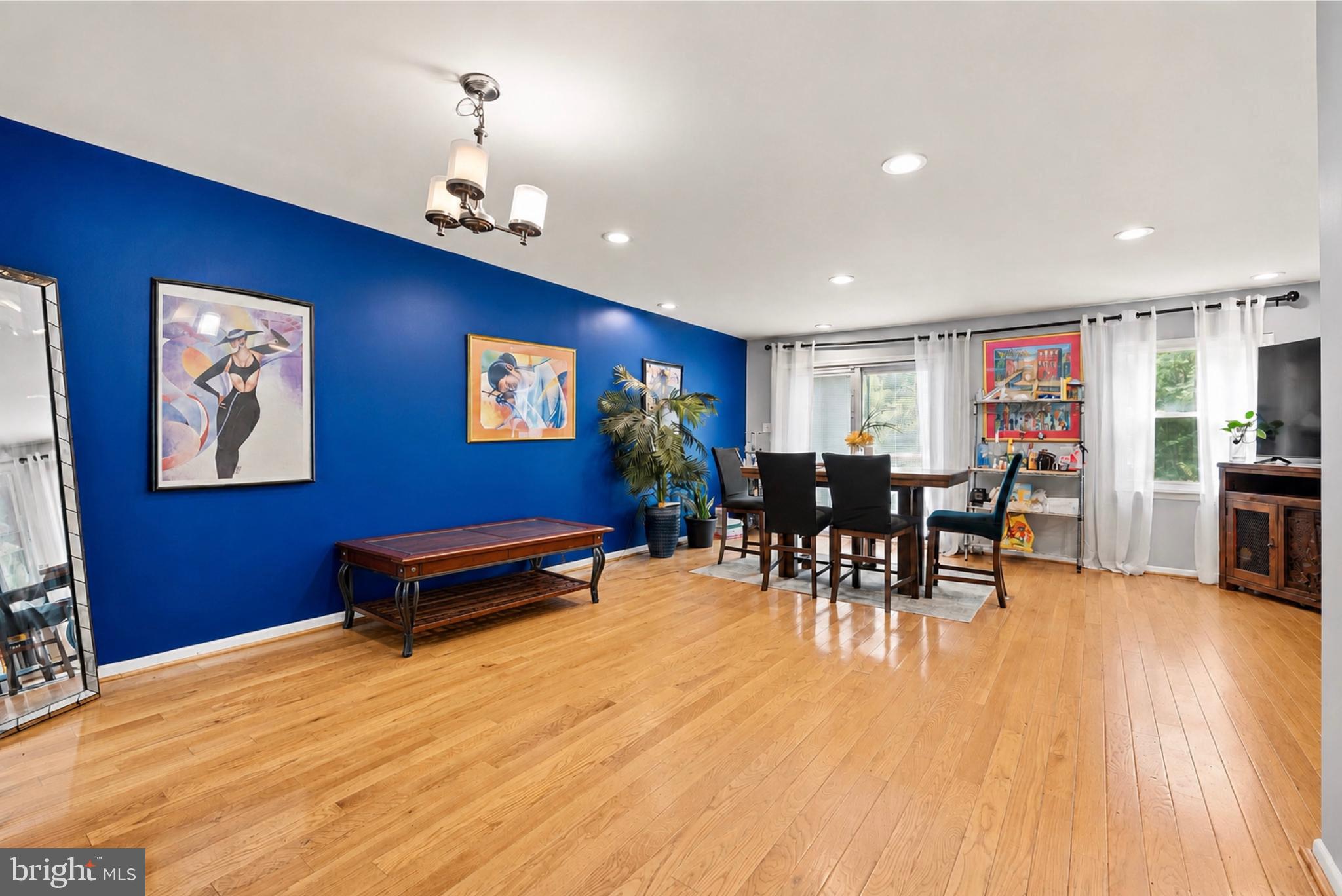 KINGS POINT - Residential