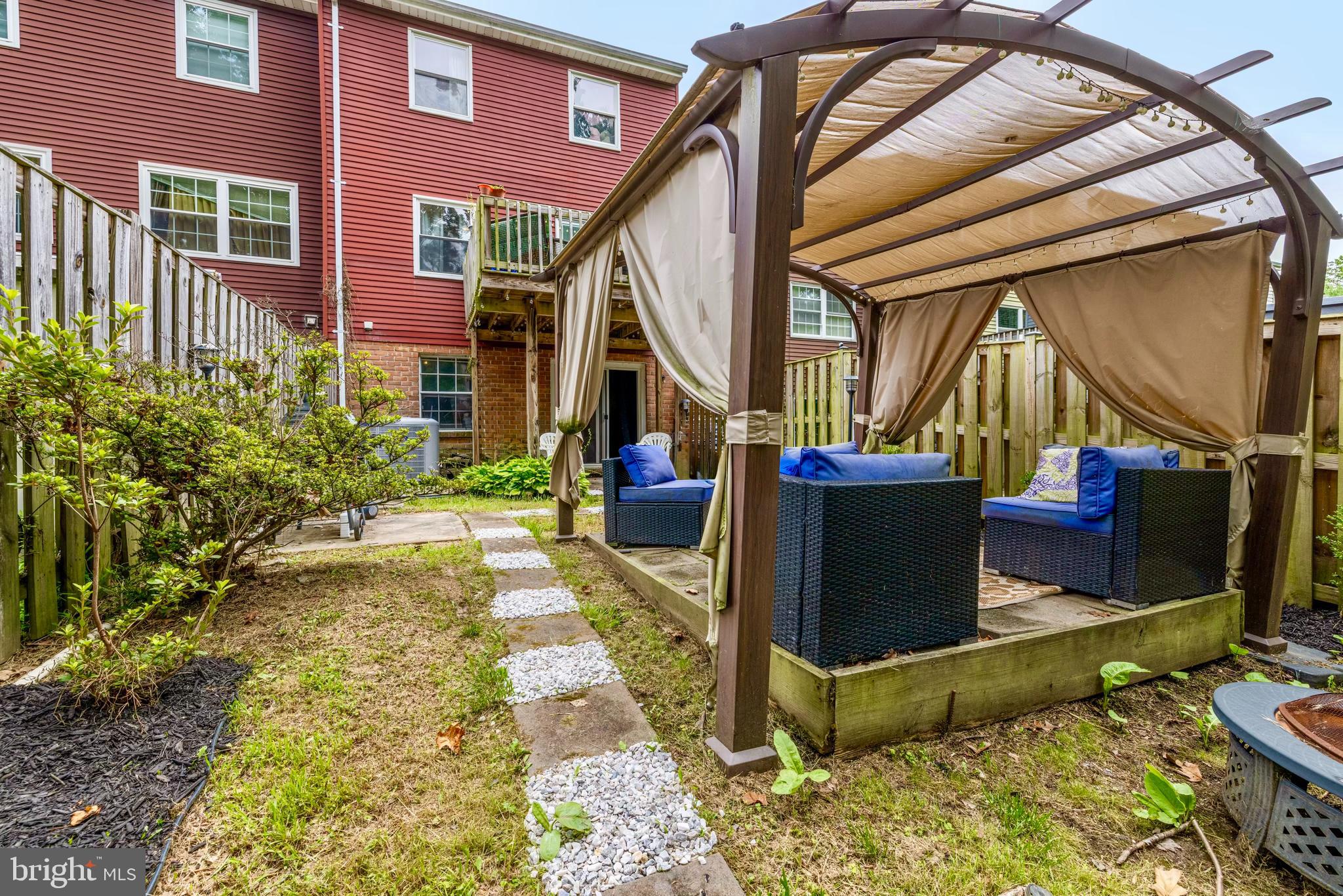 KINGS POINT - Residential