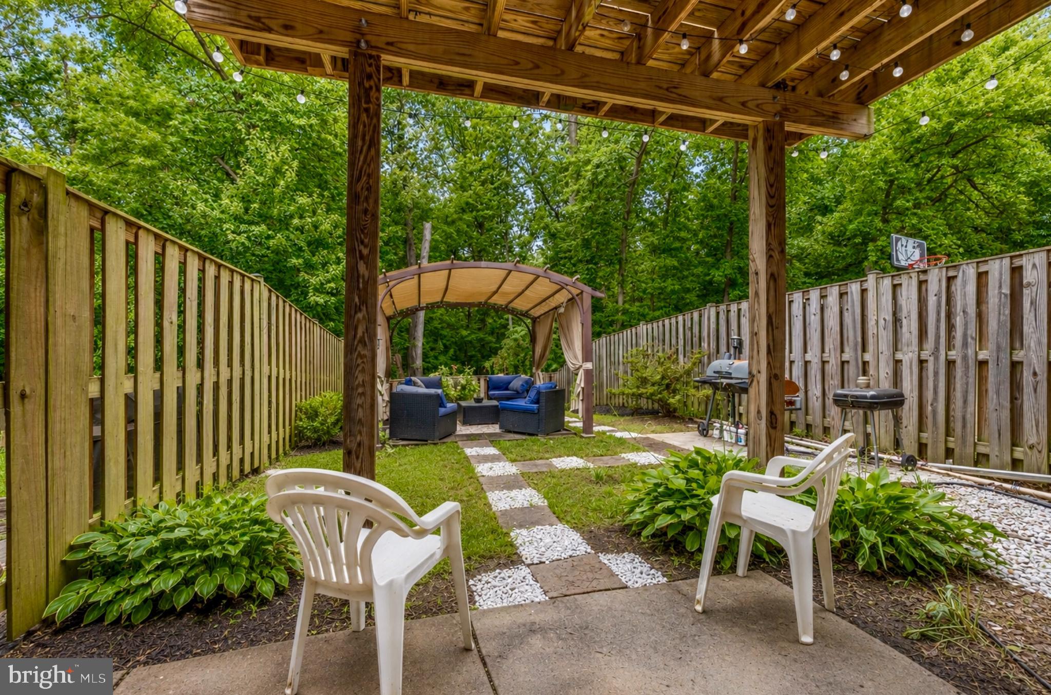 KINGS POINT - Residential