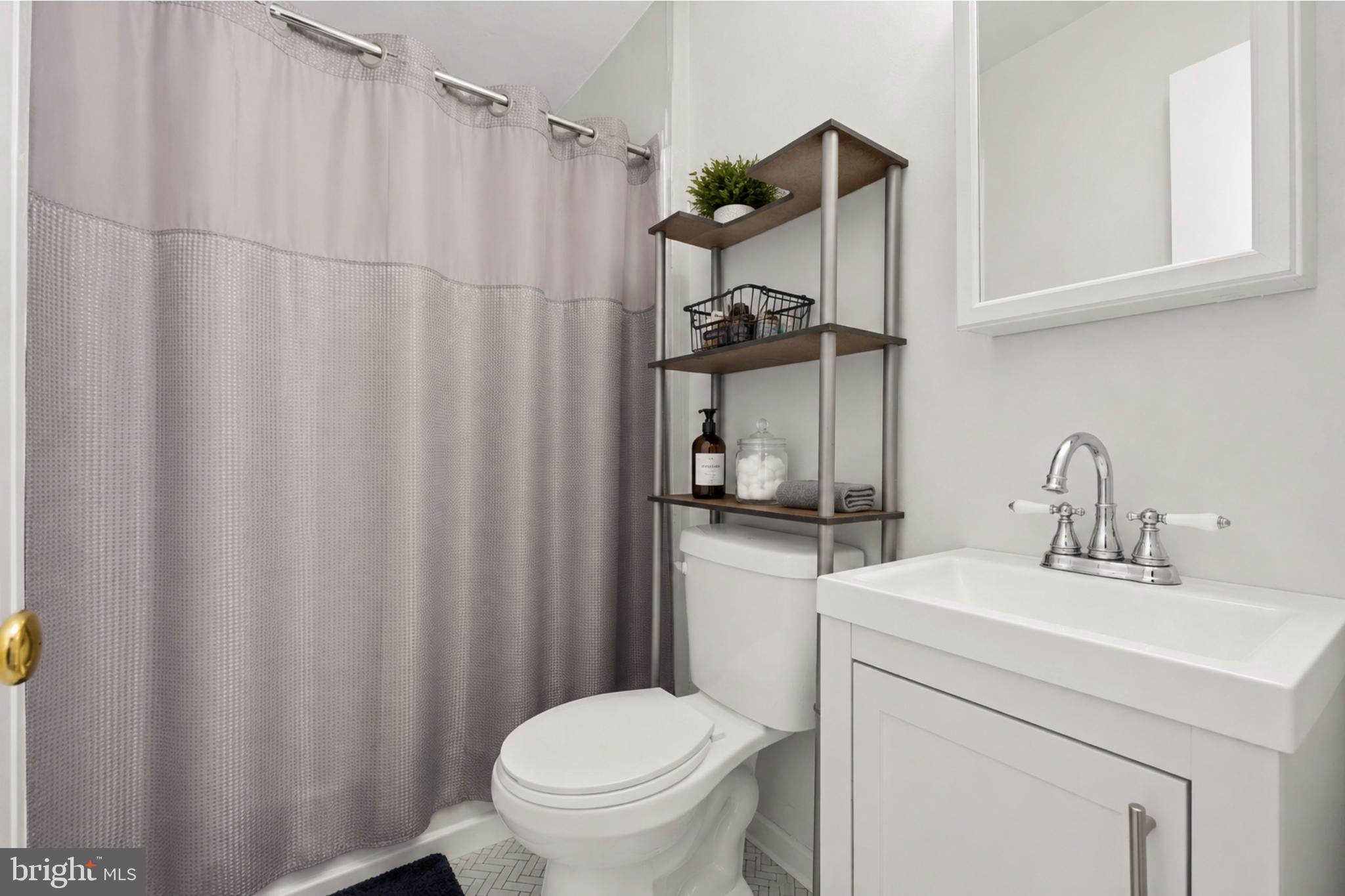 KINGS POINT - Residential