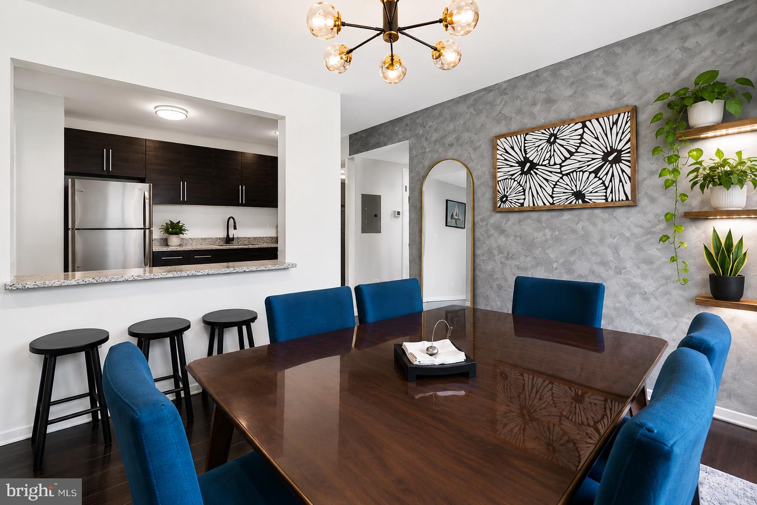 OCCOQUAN RIDGE CONDO - Residential