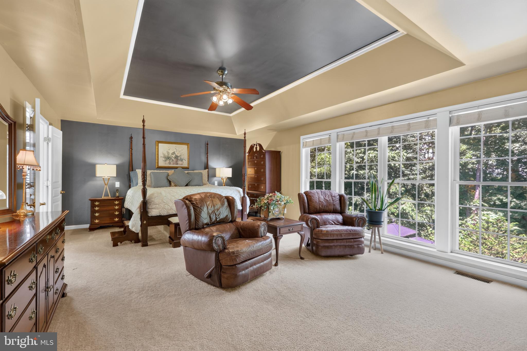 EAGLE HUNT - Residential