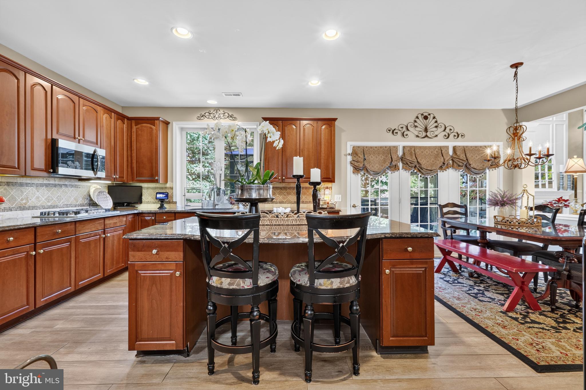 EAGLE HUNT - Residential