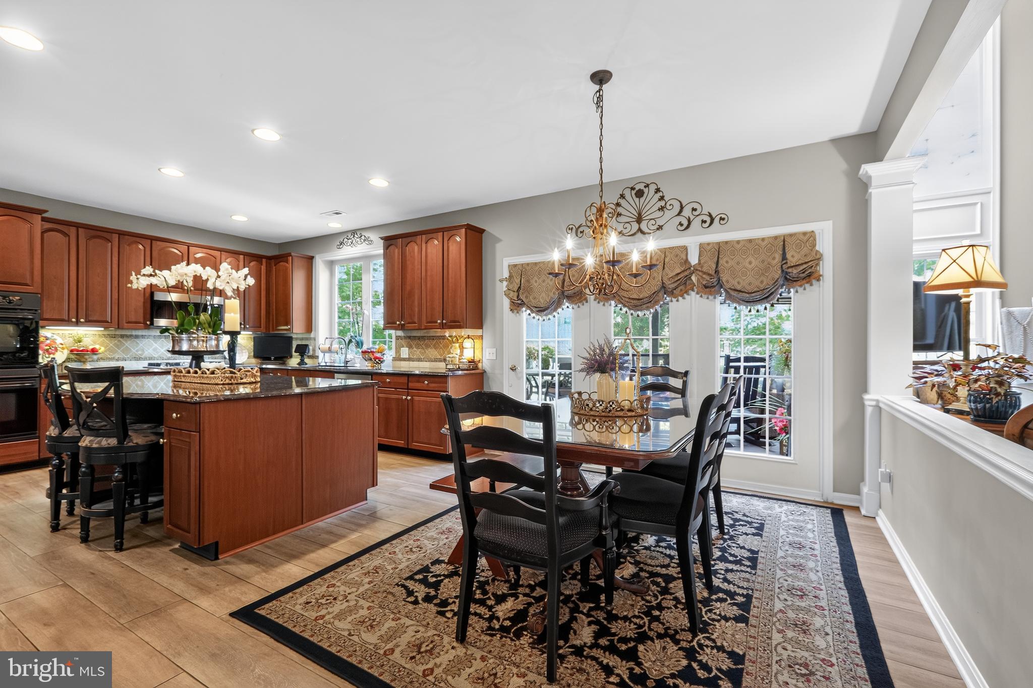 EAGLE HUNT - Residential