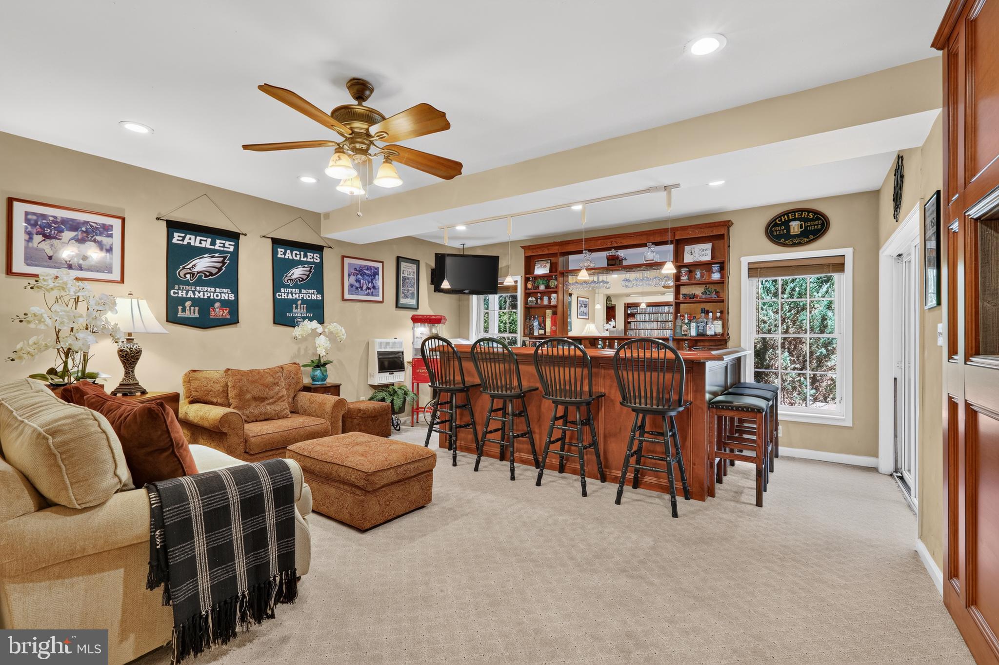 EAGLE HUNT - Residential