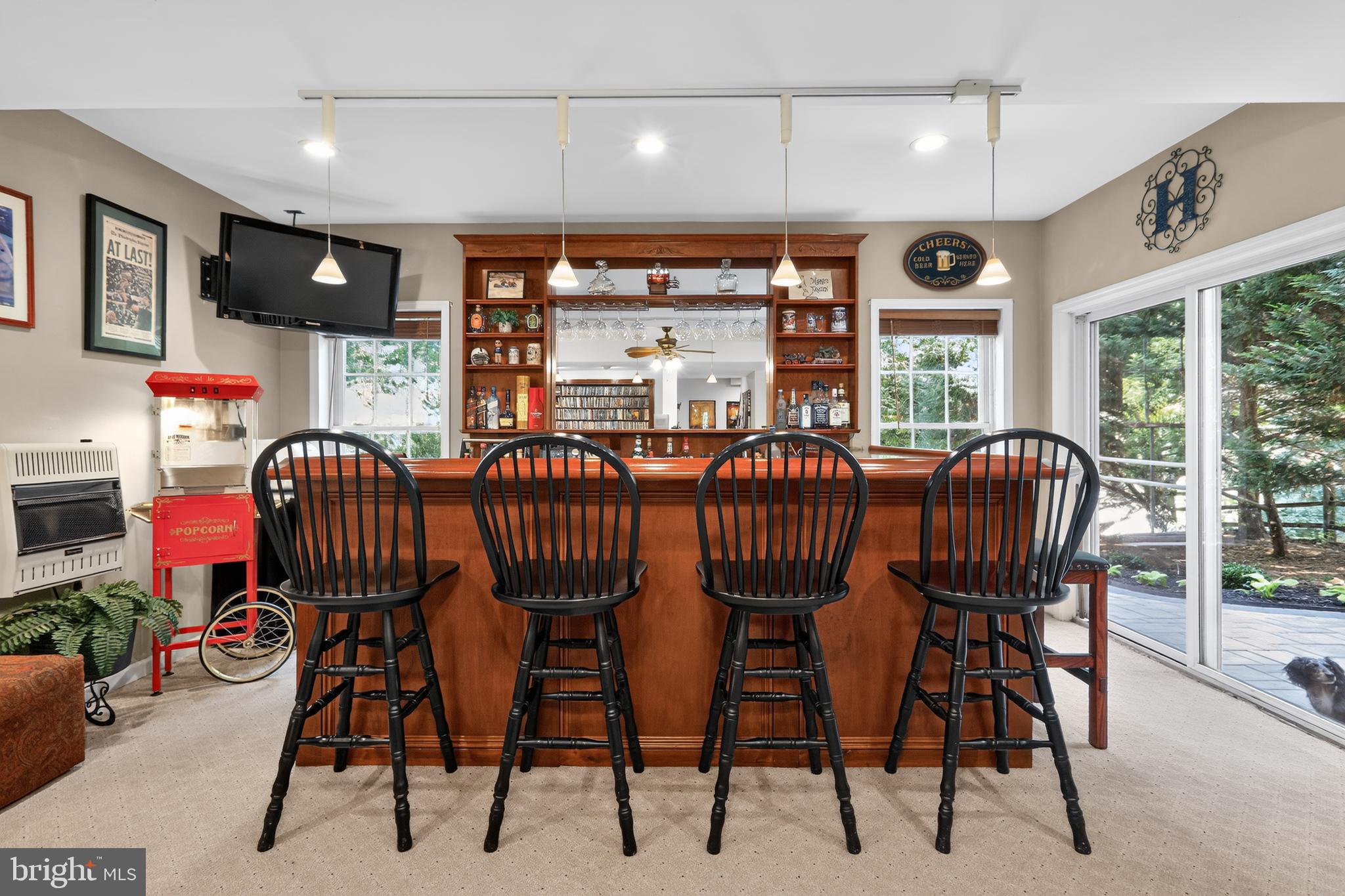 EAGLE HUNT - Residential